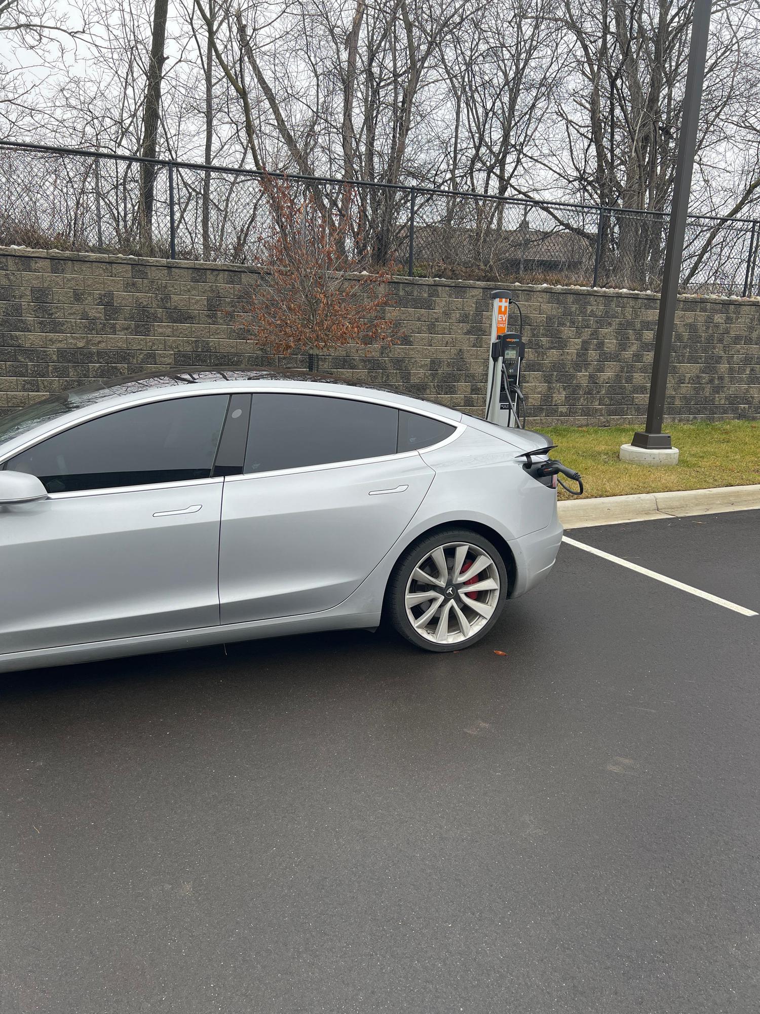 Jaguar Land Rover Novi, MI EV Station
