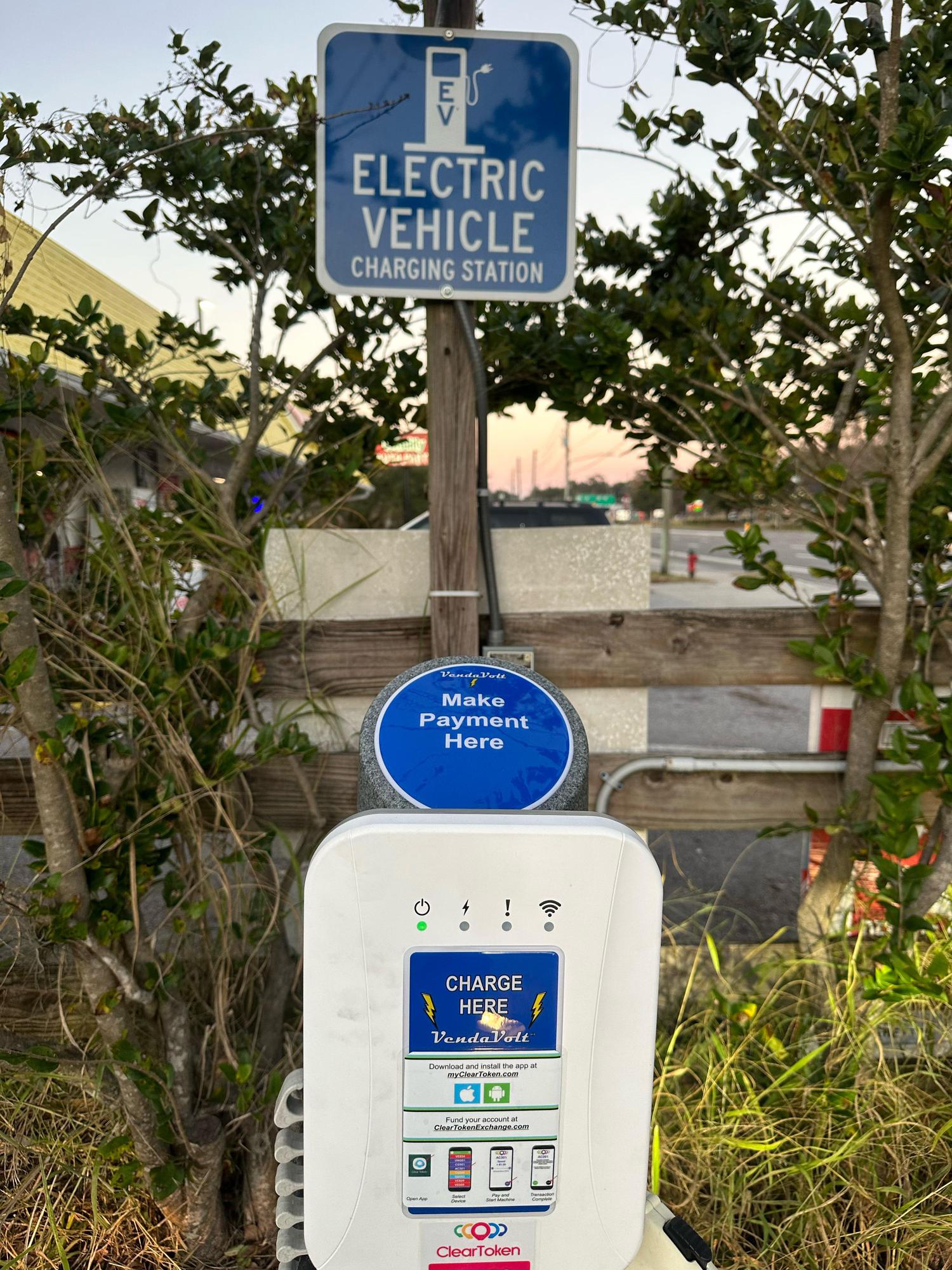 Hot Wheels Paint & Body Shop Brooksville, FL EV Station