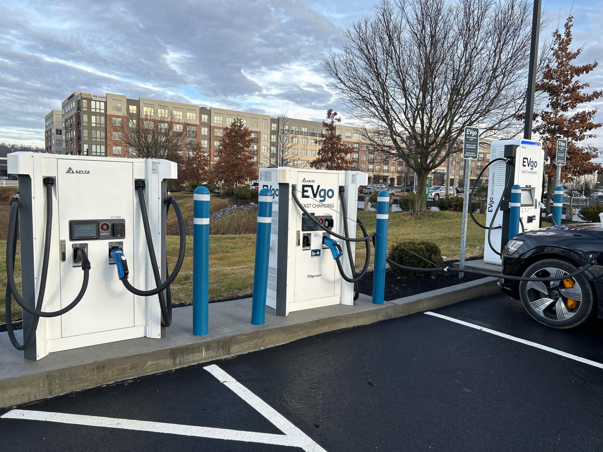 Chase Bank Exton, PA EV Station