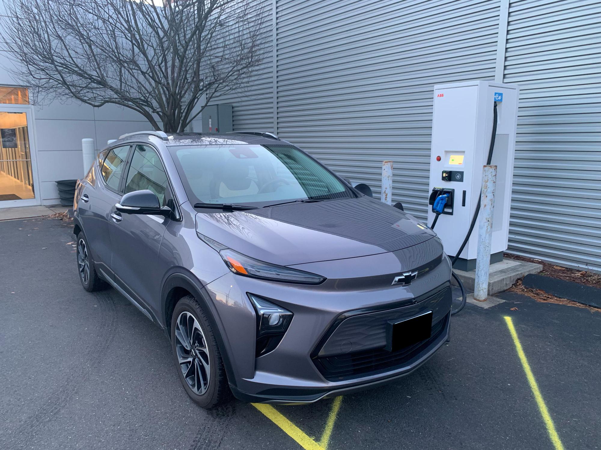 Paul Miller Nissan Fairfield, CT EV Station