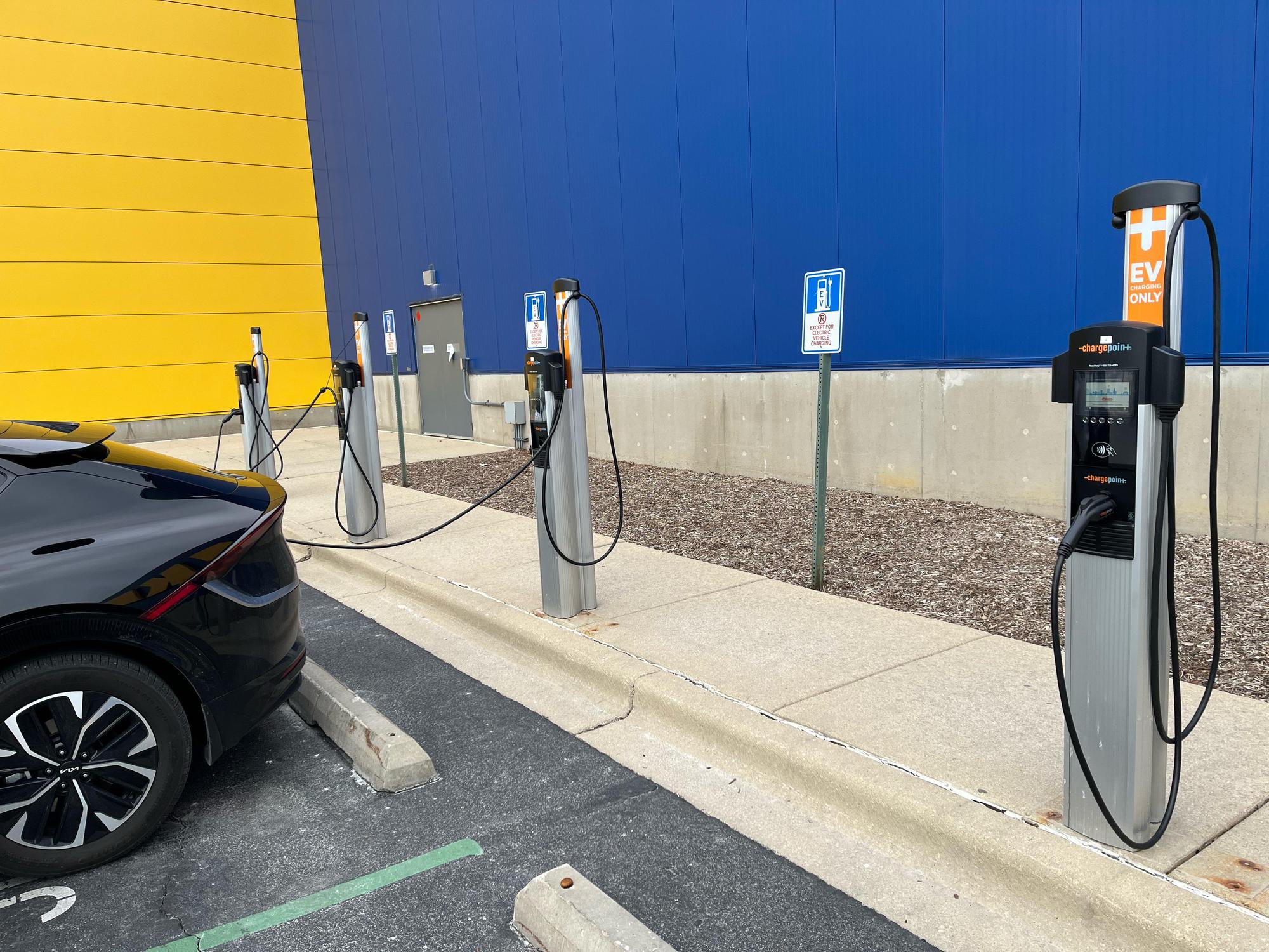IKEA Bolingbrook Bolingbrook, IL EV Station