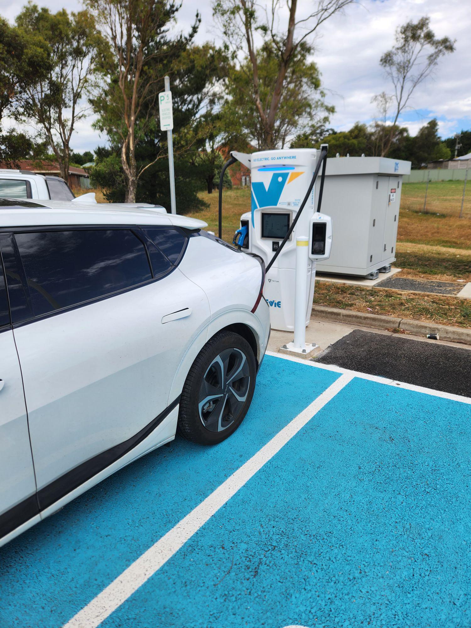 Shell Coles Express Warrenheip Warrenheip, VIC EV Station