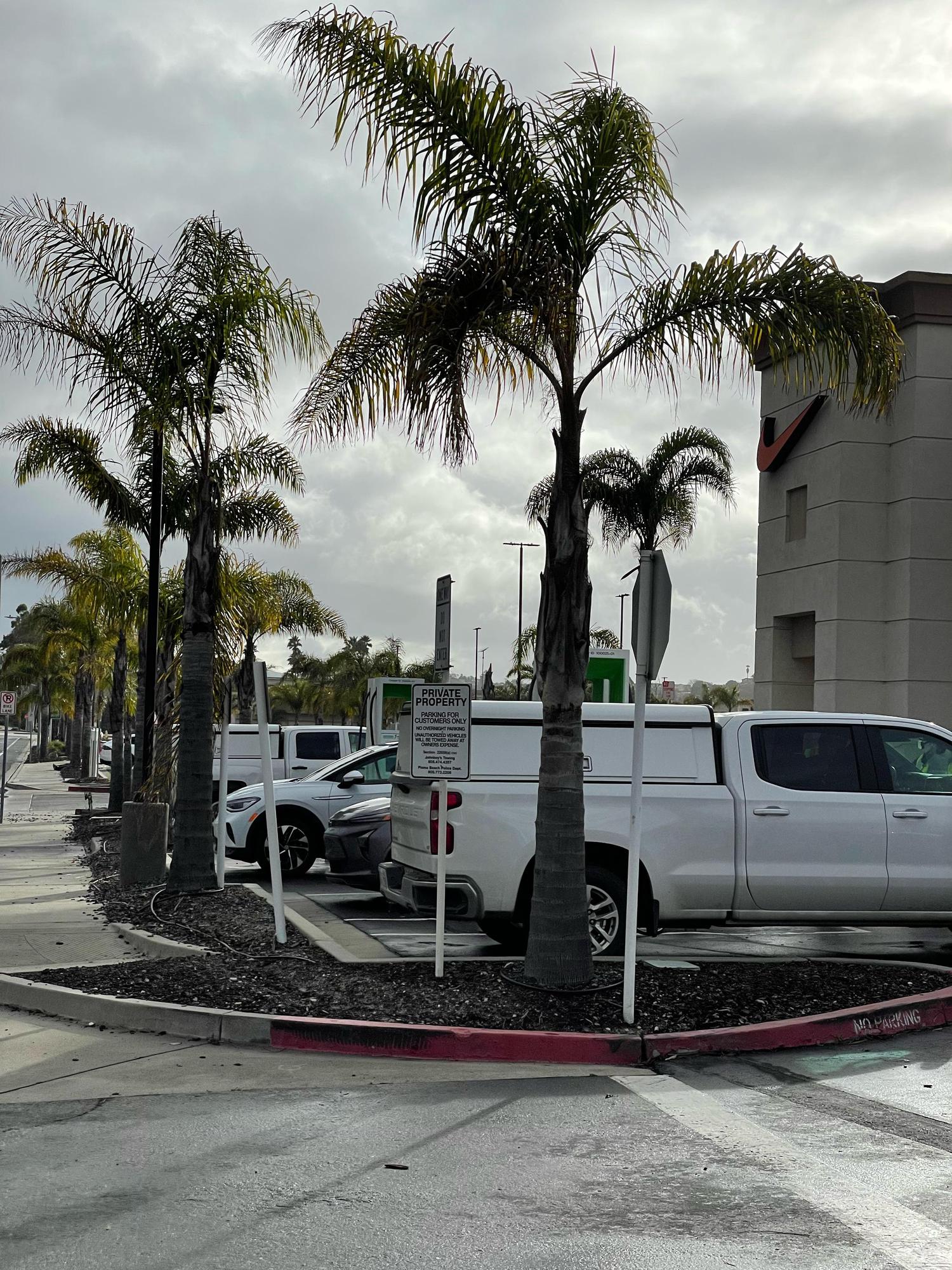 Pismo Beach Premium Outlets Nike Factory Store Pismo Beach, CA EV