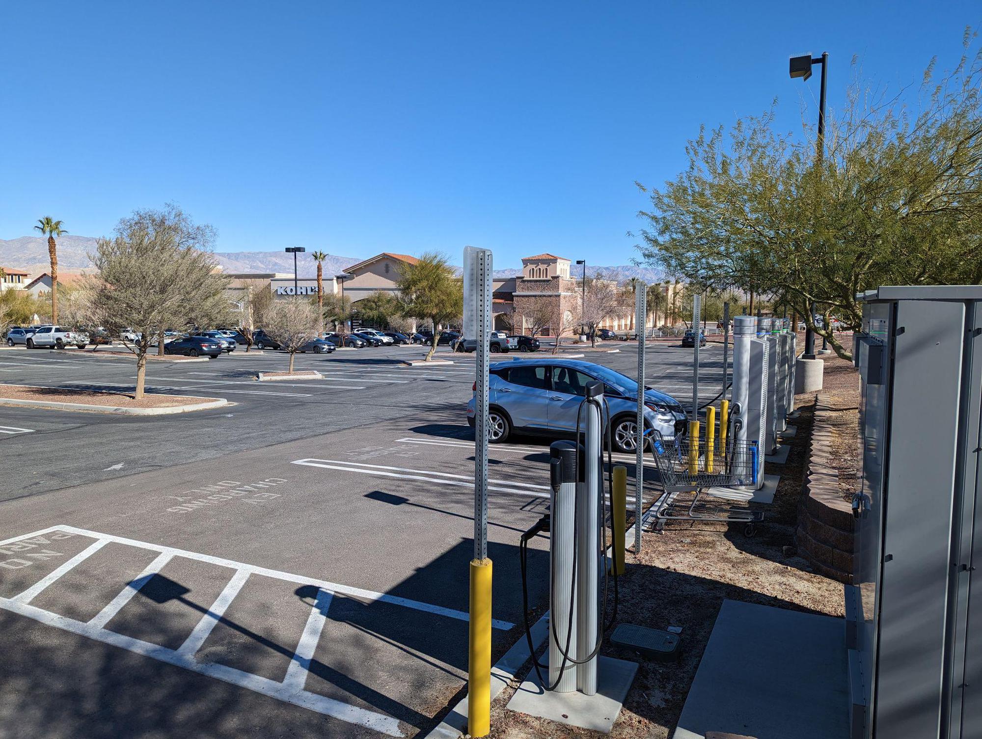 Palm Desert Kohl's Palm Desert, CA EV Station