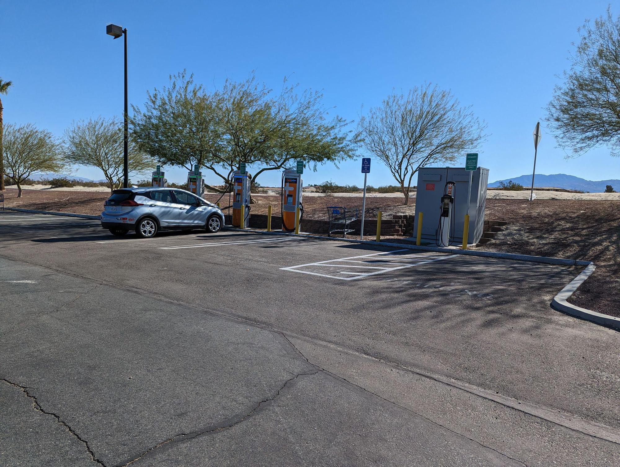 Palm Desert Kohl's Palm Desert, CA EV Station