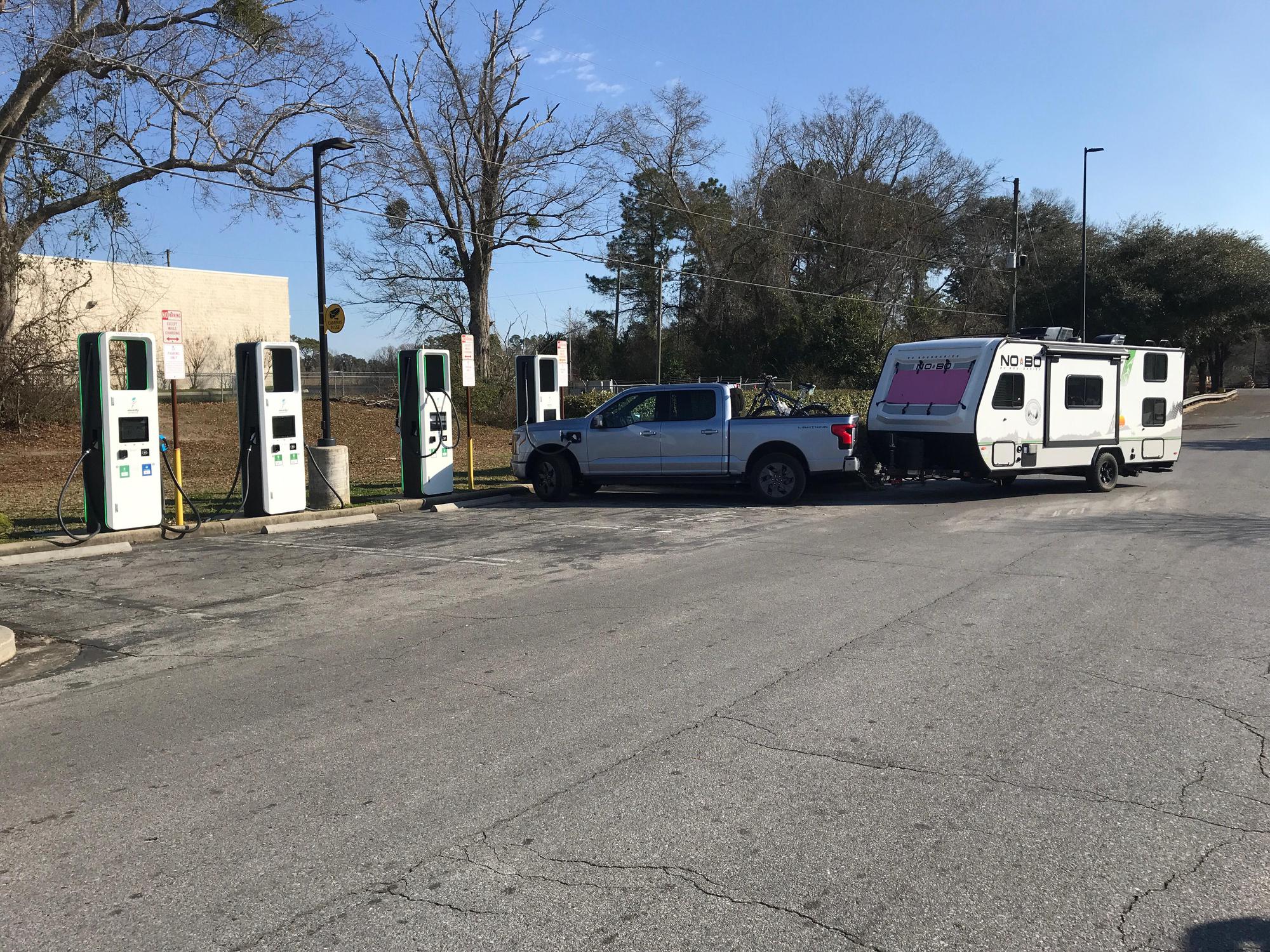 Walmart Supercenter Chipley, FL EV Station