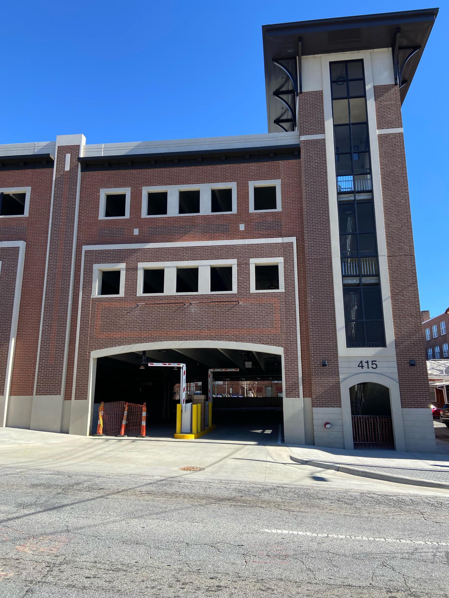 Hendersonville Parking Garage Hendersonville, NC EV Station