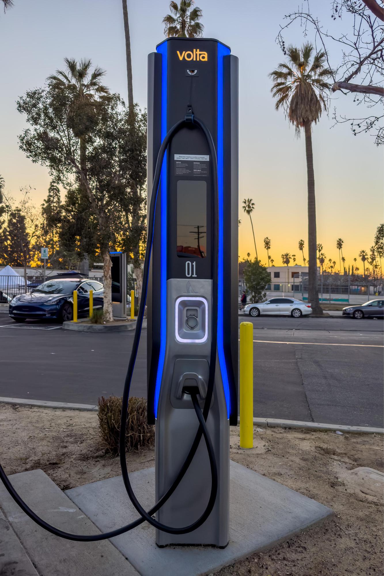 Food 4 Less Los Angeles, CA EV Station