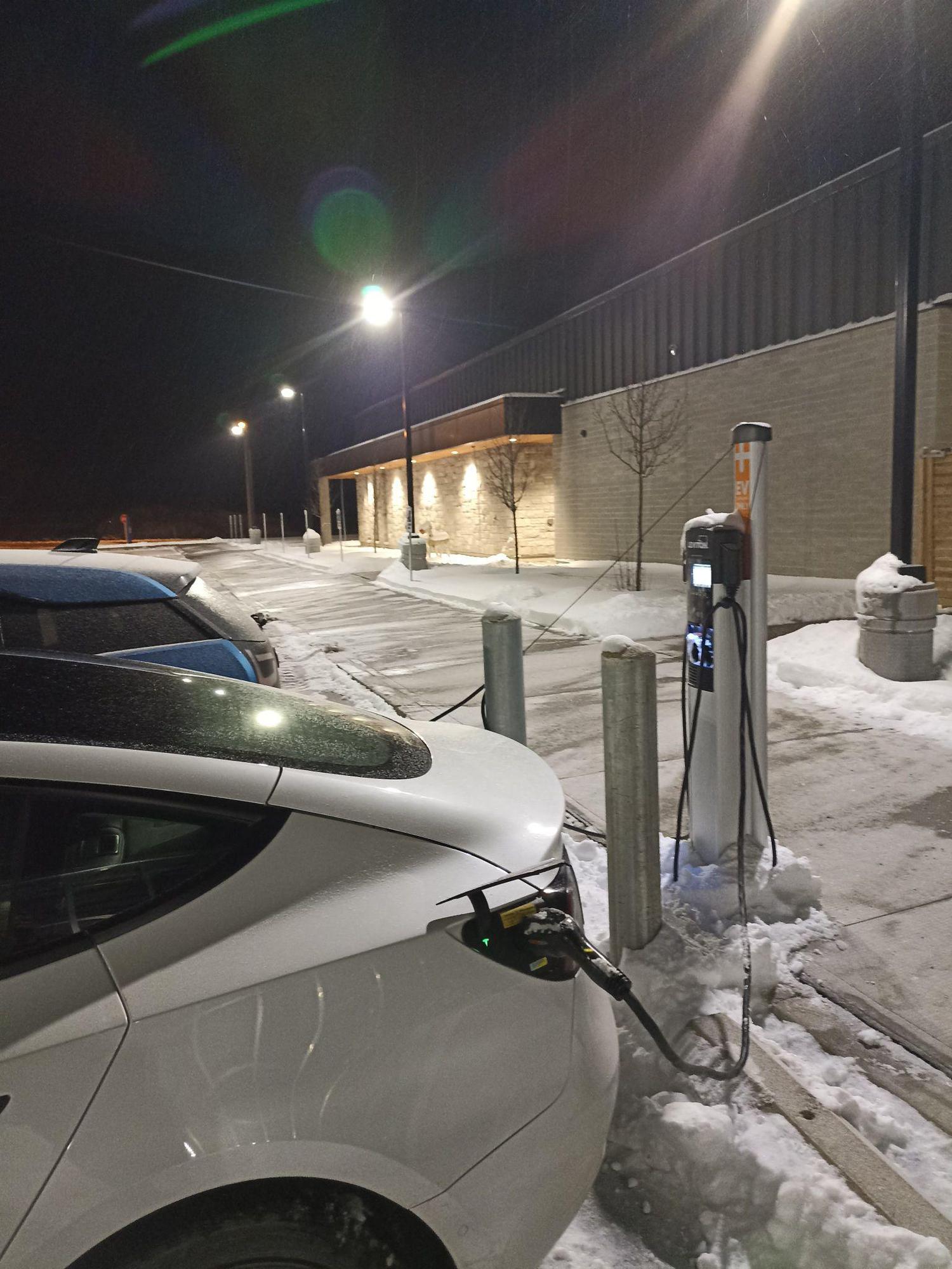 East Gwillimbury Operations Center East Gwillimbury, ON EV Station