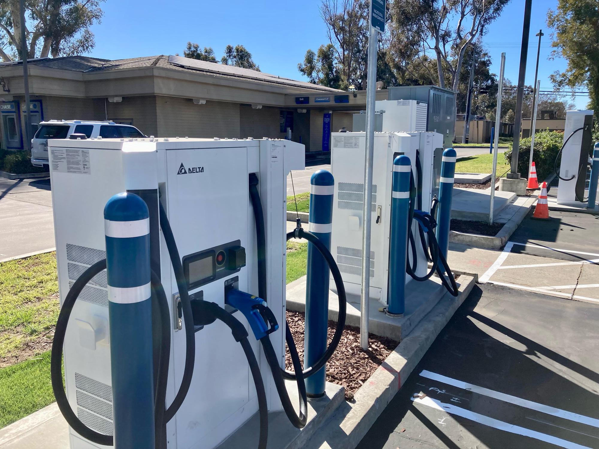 Homestar Shopping Center Chase Bank Ramona, CA EV Station