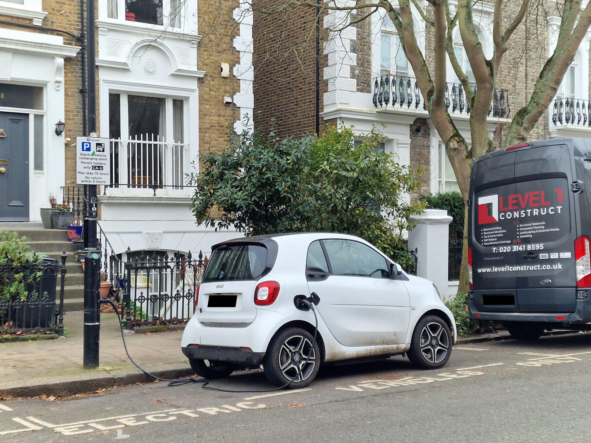 33 Dartmouth Park Rd Parking 33 Dartmouth Park Road, London, NW5 1SX