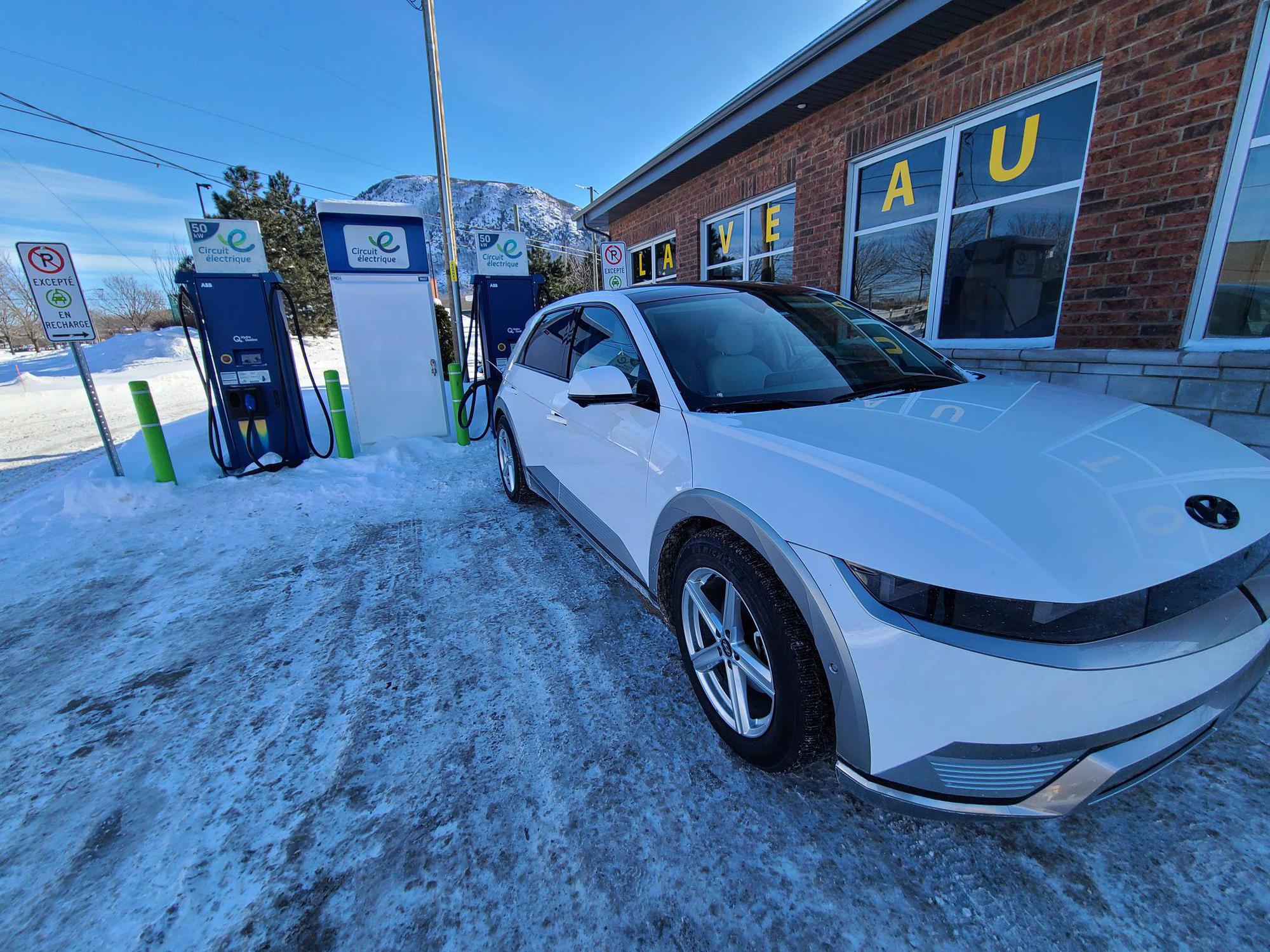 Shell SaintHilaire MontSaintHilaire, QC EV Station