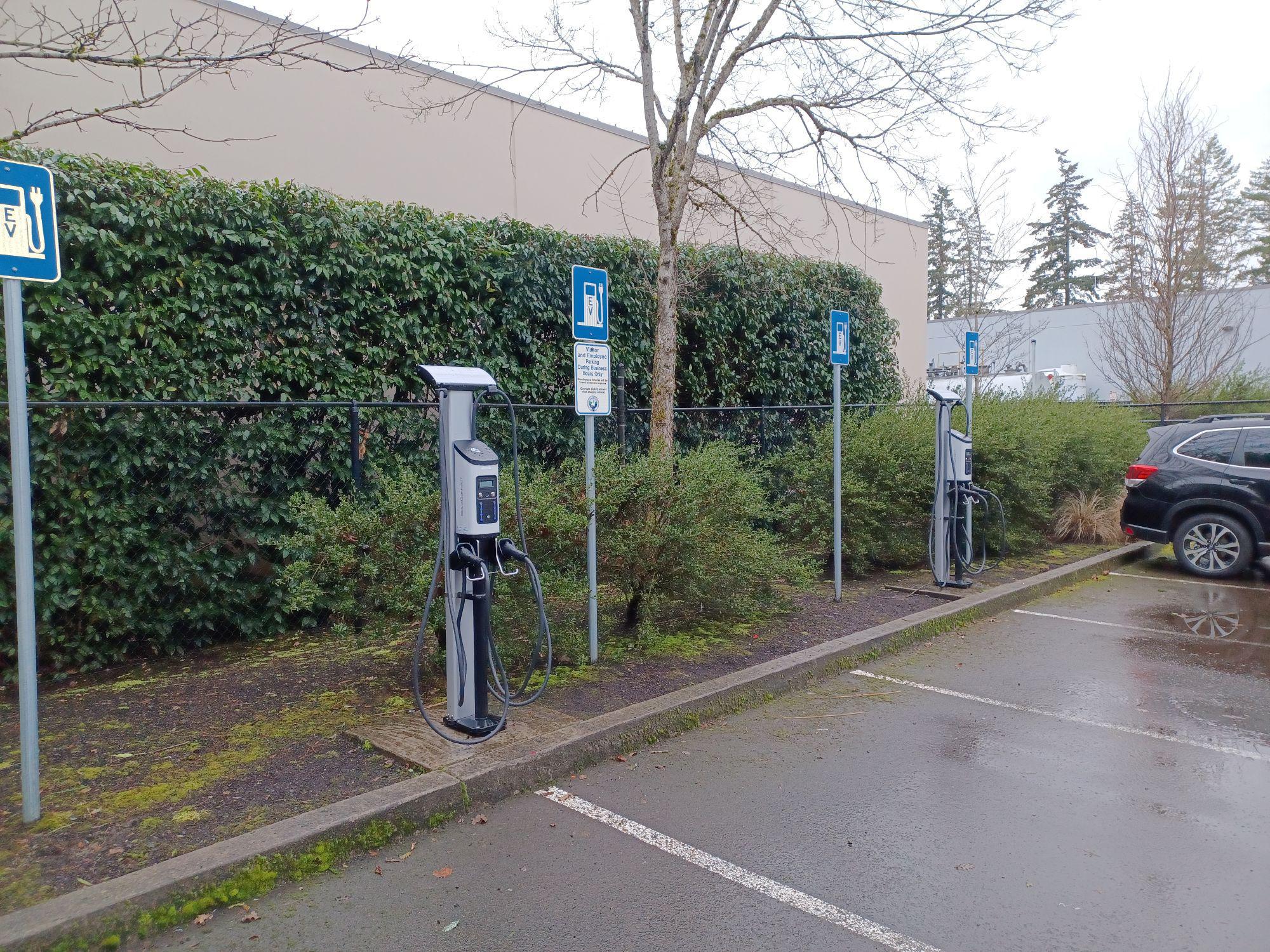 Lake Oswego Maintenance Department Lake Oswego, OR EV Station