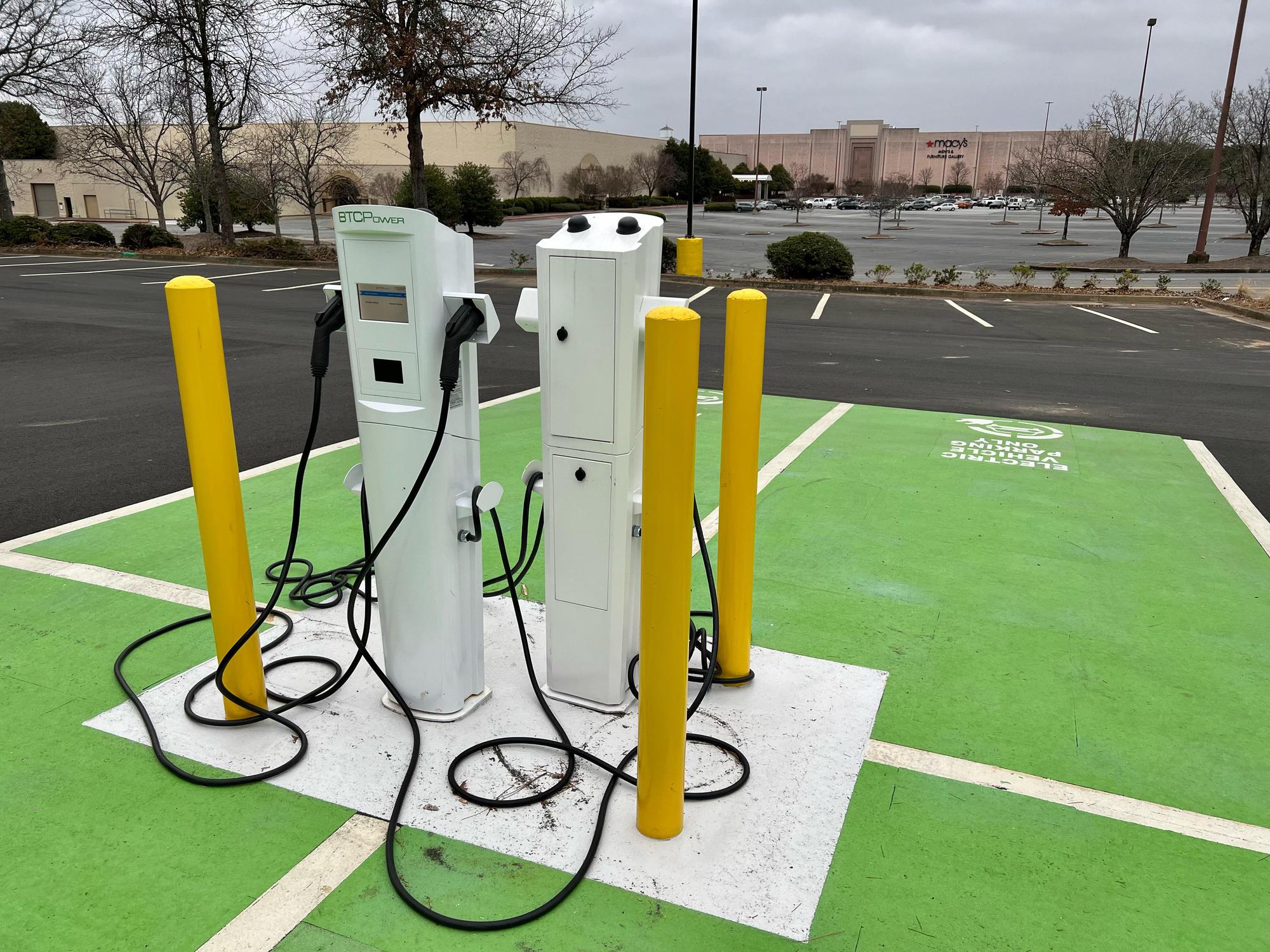 Patel Brothers Kennesaw, GA EV Station