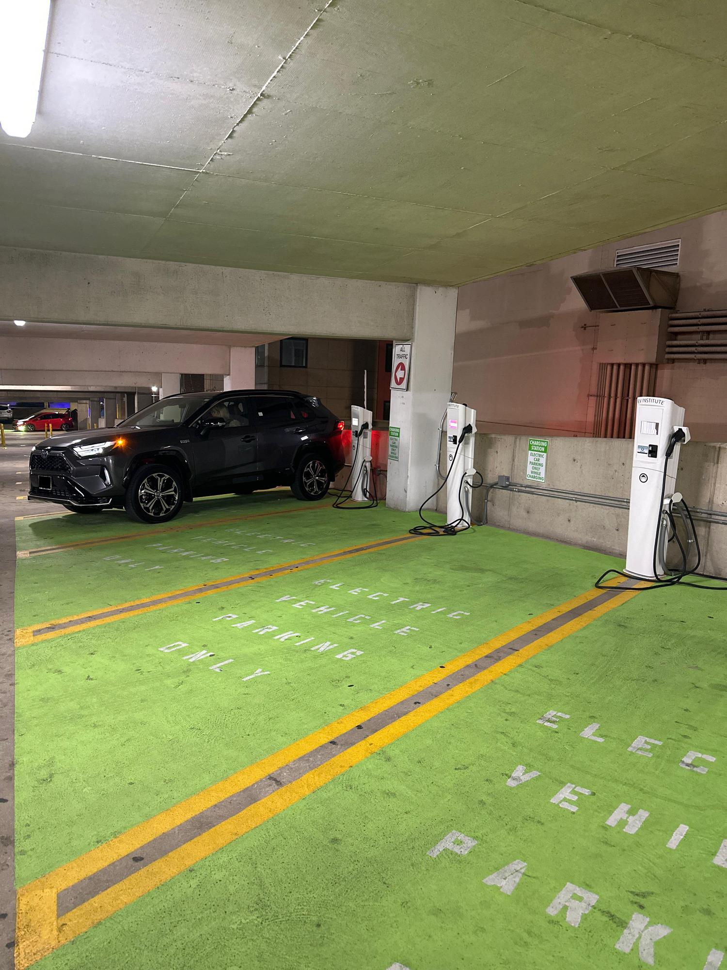 Towson Commons Parking Garage | Towson, MD | EV Station