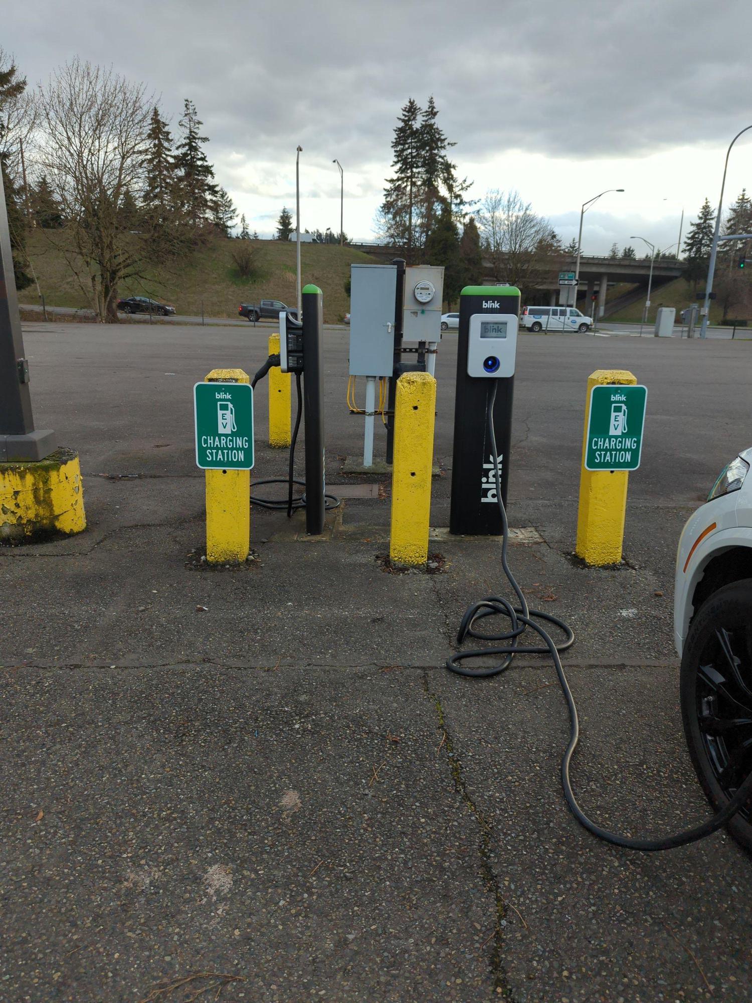 Blue South Parking Lot Puyallup, WA EV Station