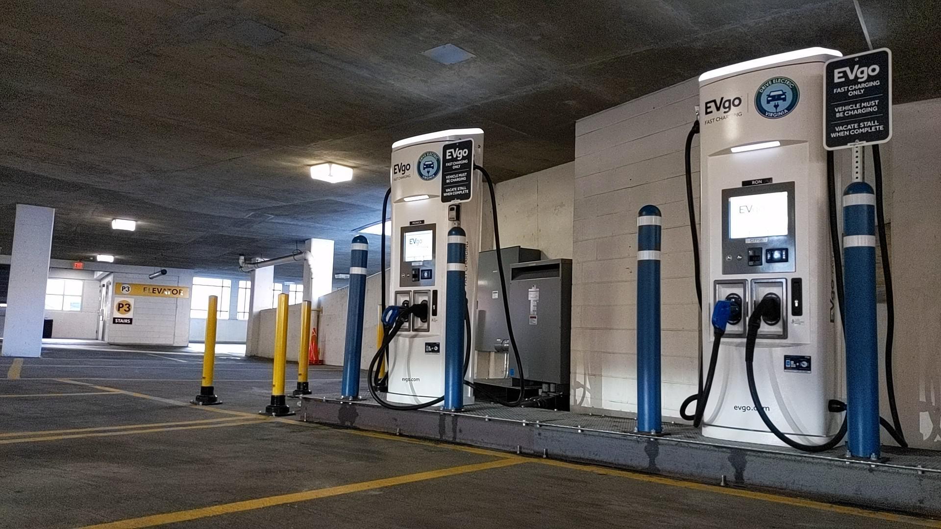 Market Common Clarendon Colonial Parking North Arlington, VA EV