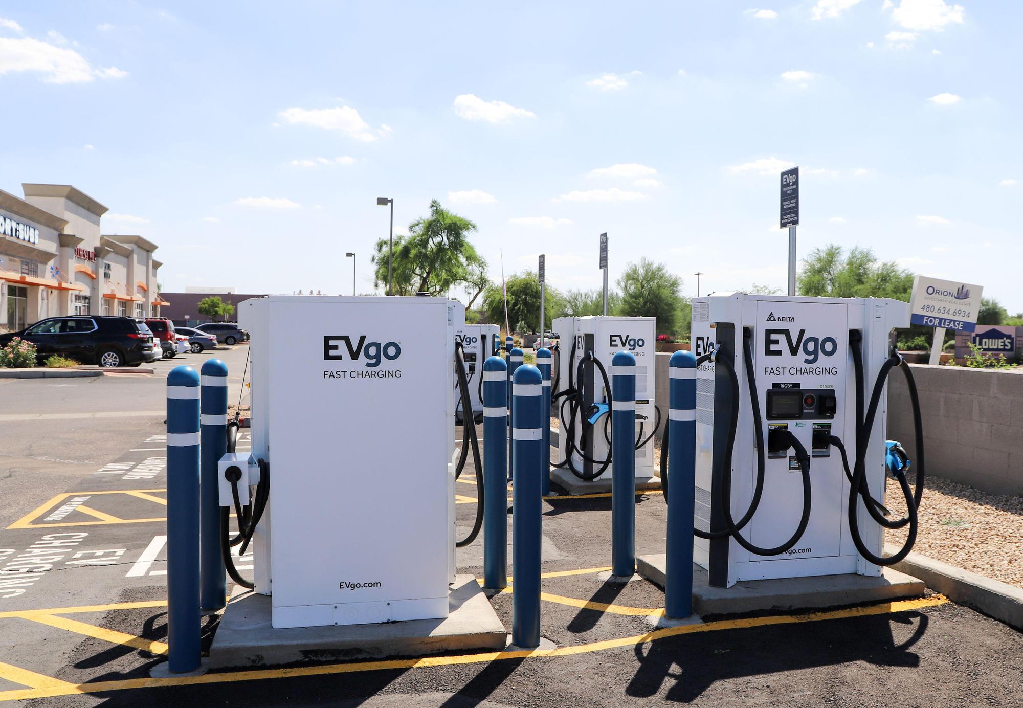 Metro North Corporate Park Best Buy Phoenix, AZ EV Station