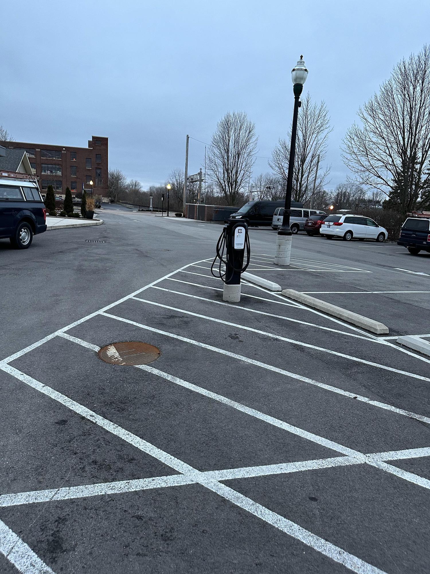 Hotel Versailles Versailles, OH EV Station