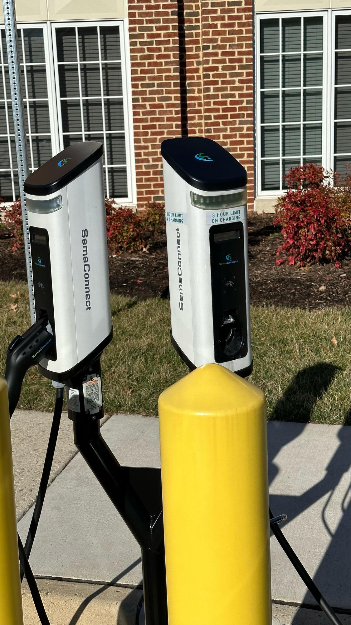 Fairfax City Hall Fairfax, VA EV Station