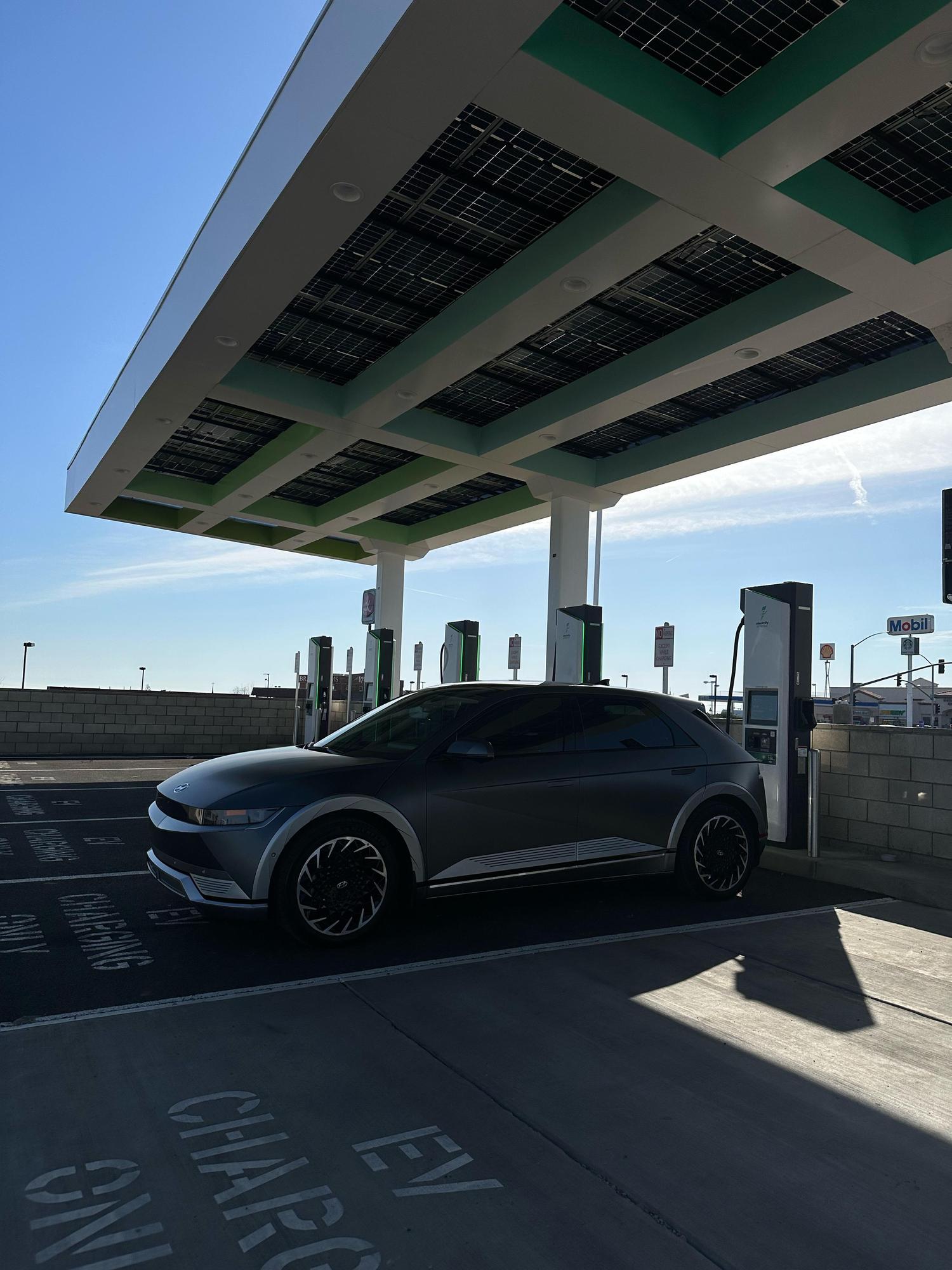 Chalios Mexican Restaurant Kettleman City, CA EV Station