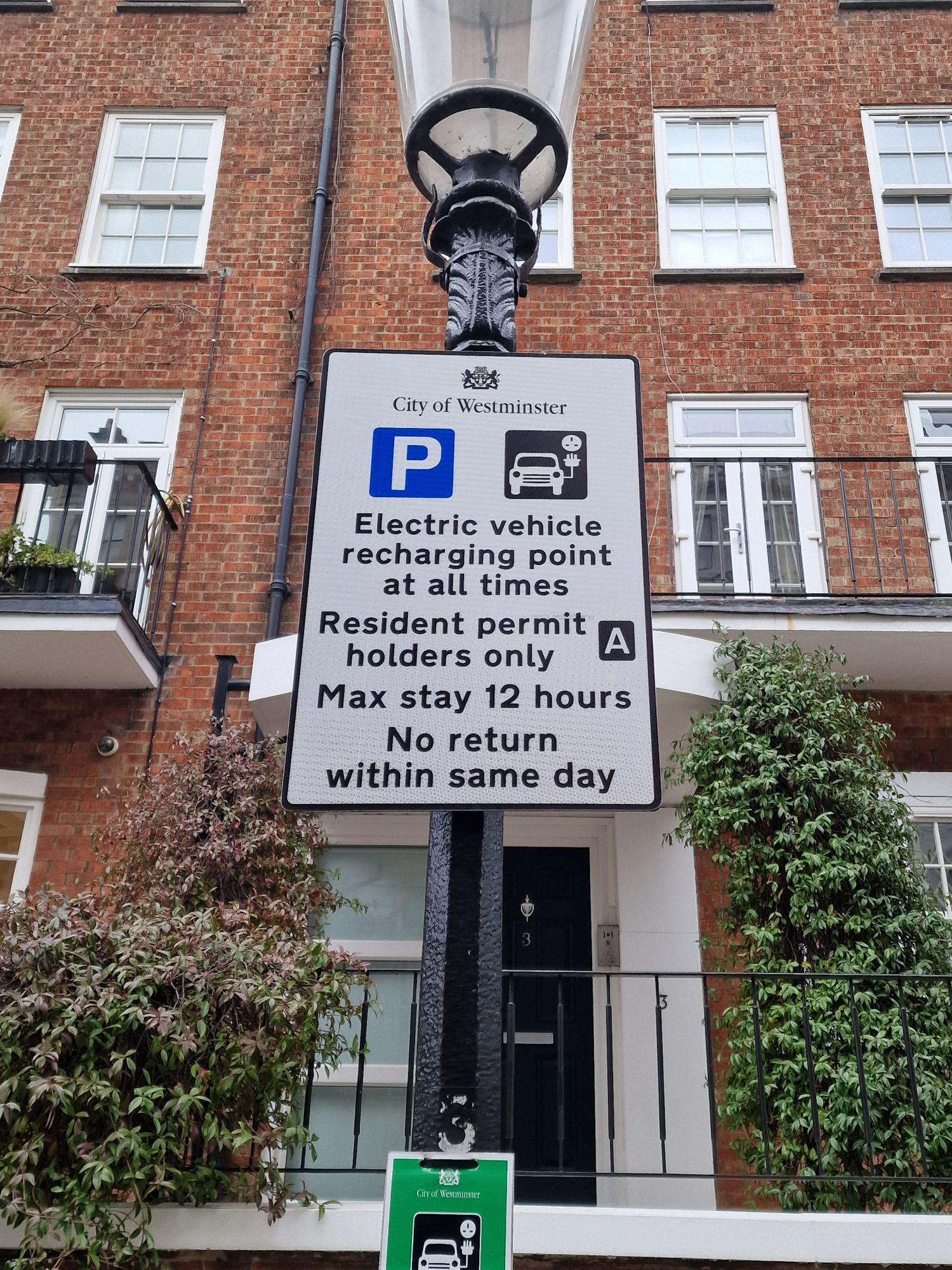 5 Ennismore Gardens Parking 5 Ennismore Gardens, London, SW7 1NL, GBR
