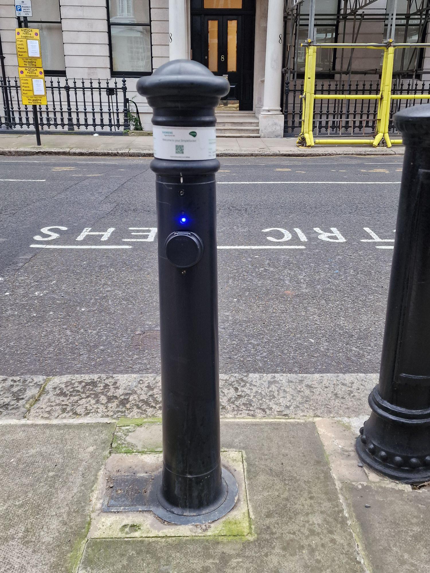 5 Ennismore Gardens Parking 5 Ennismore Gardens, London, SW7 1NL, GBR