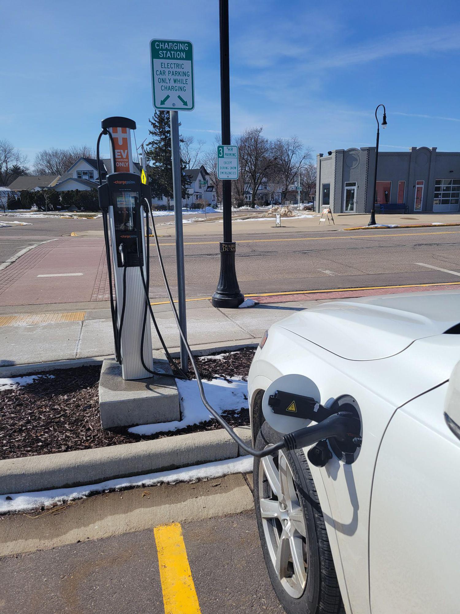 Water St Parking Lot Prairie Du Sac, WI EV Station