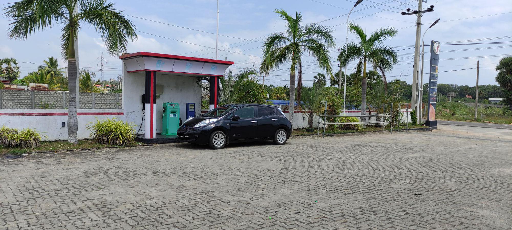 Lanka Fuel Filling Station SLNP EP EV Station
