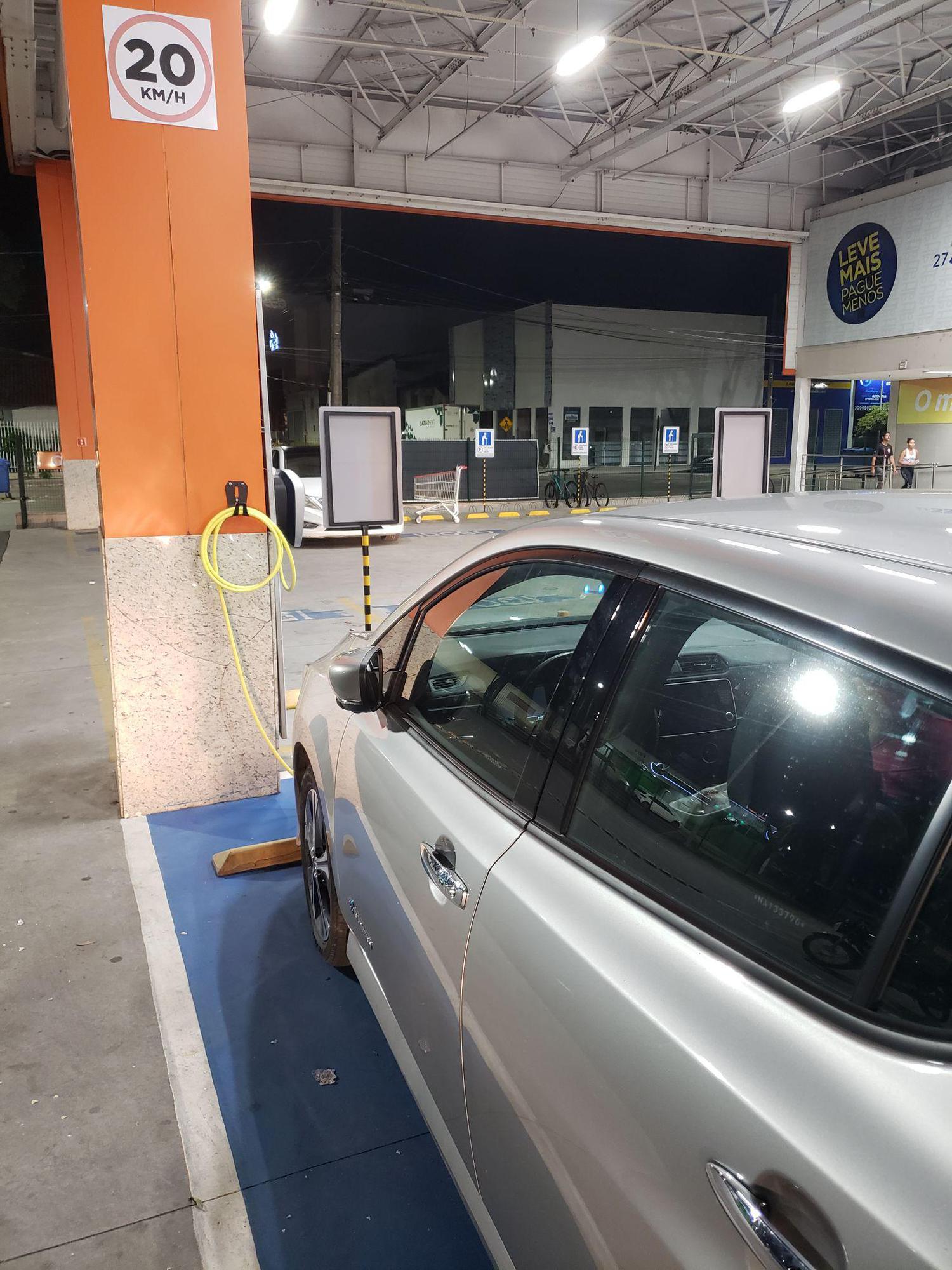 hipermercado-sempretem-carone-av-pres-get-lio-vargas-501-shell