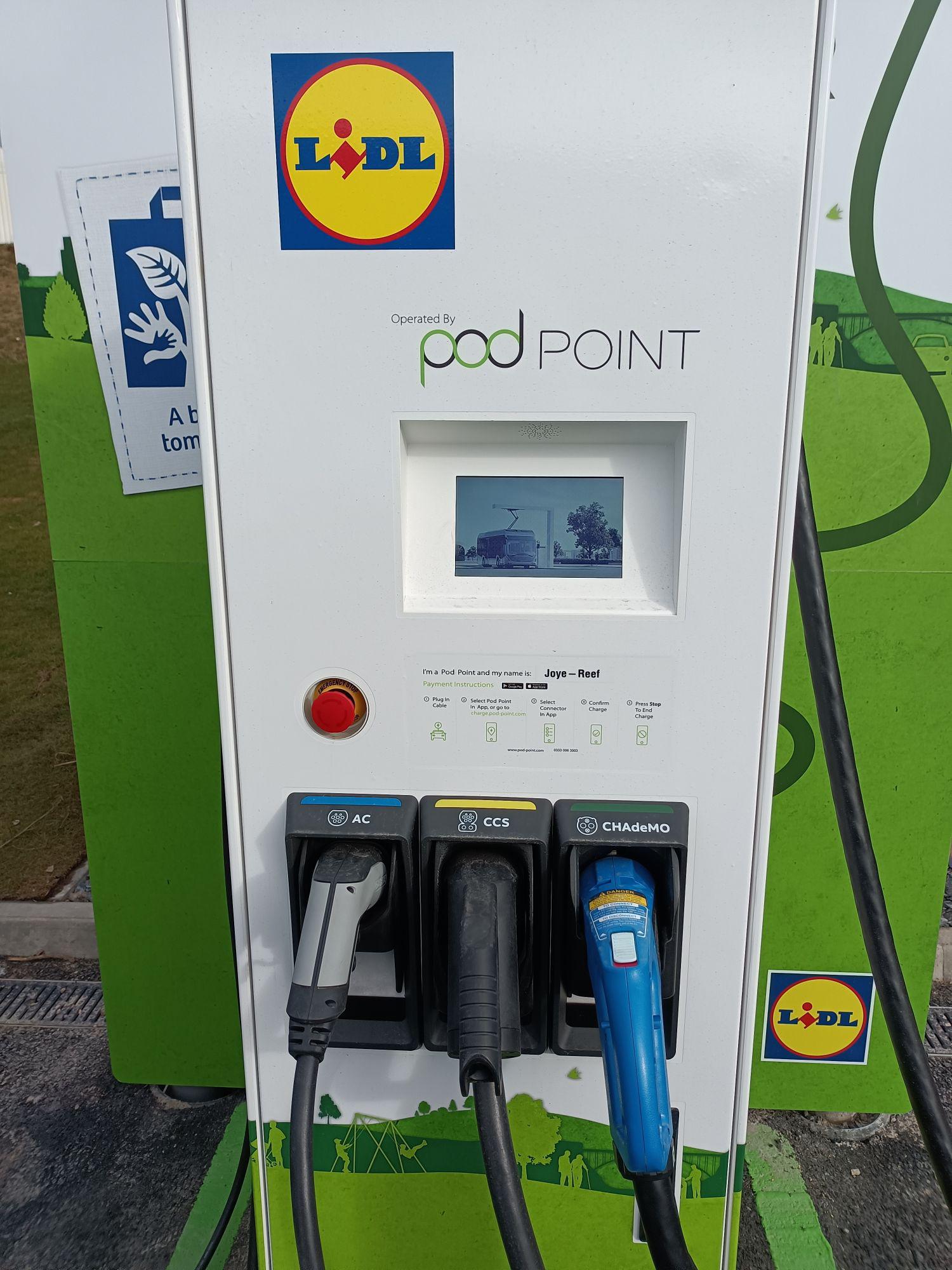 Lidl Tamworth Wilnecote, England EV Station
