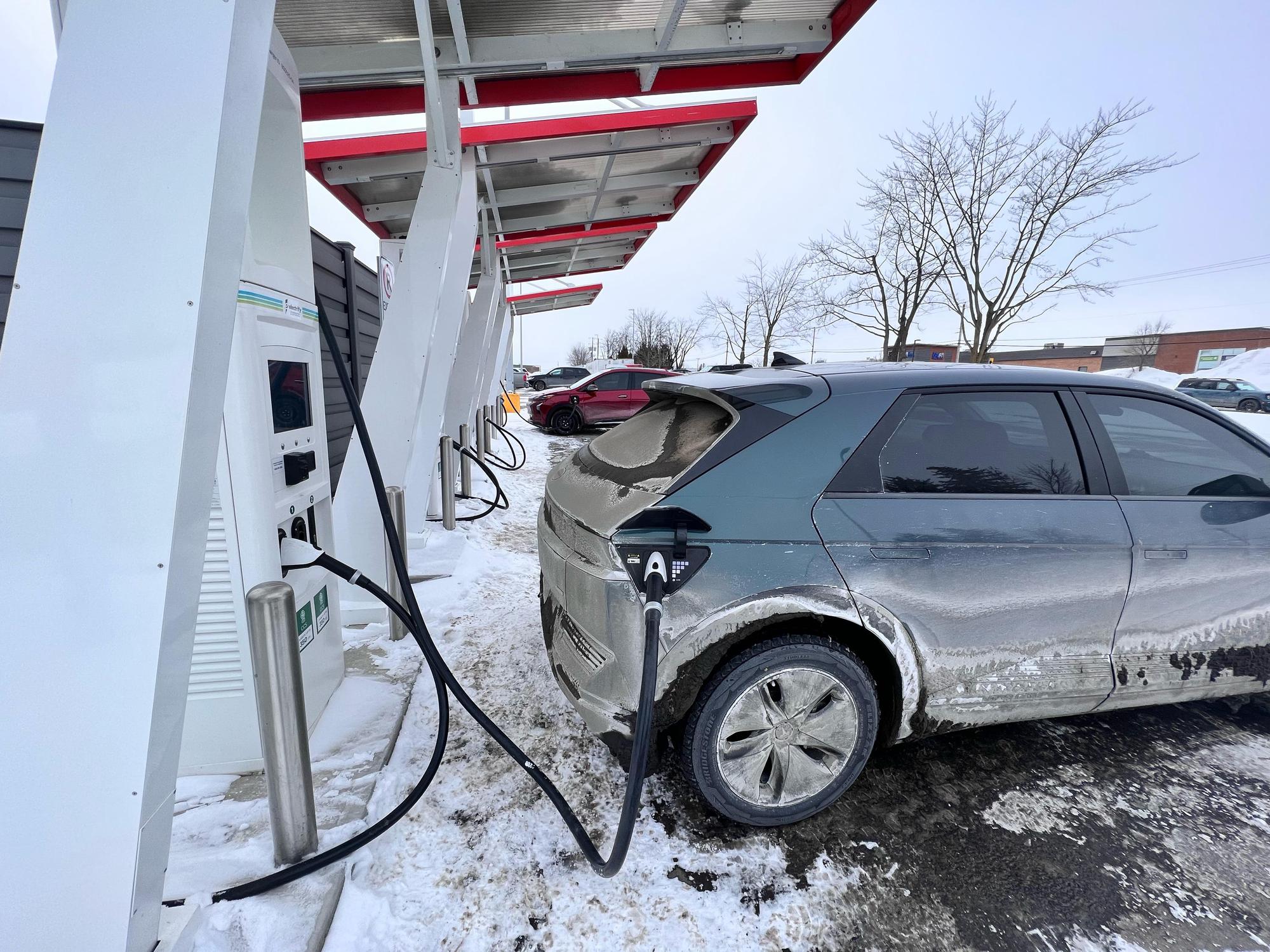Canadian Tire Drummondville Drummondville, QC EV Station