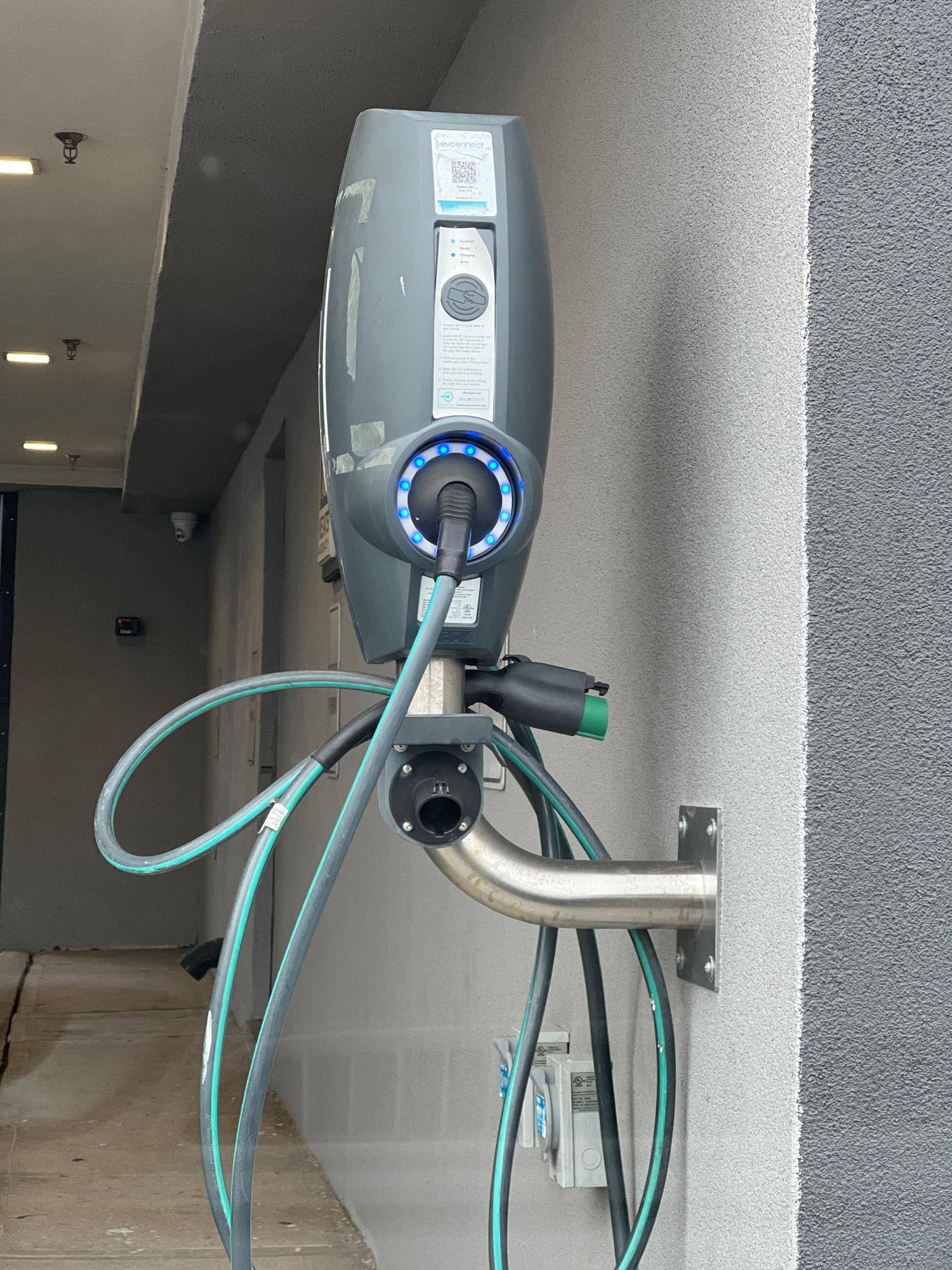 Keats Properties LLC Mineola, NY EV Station