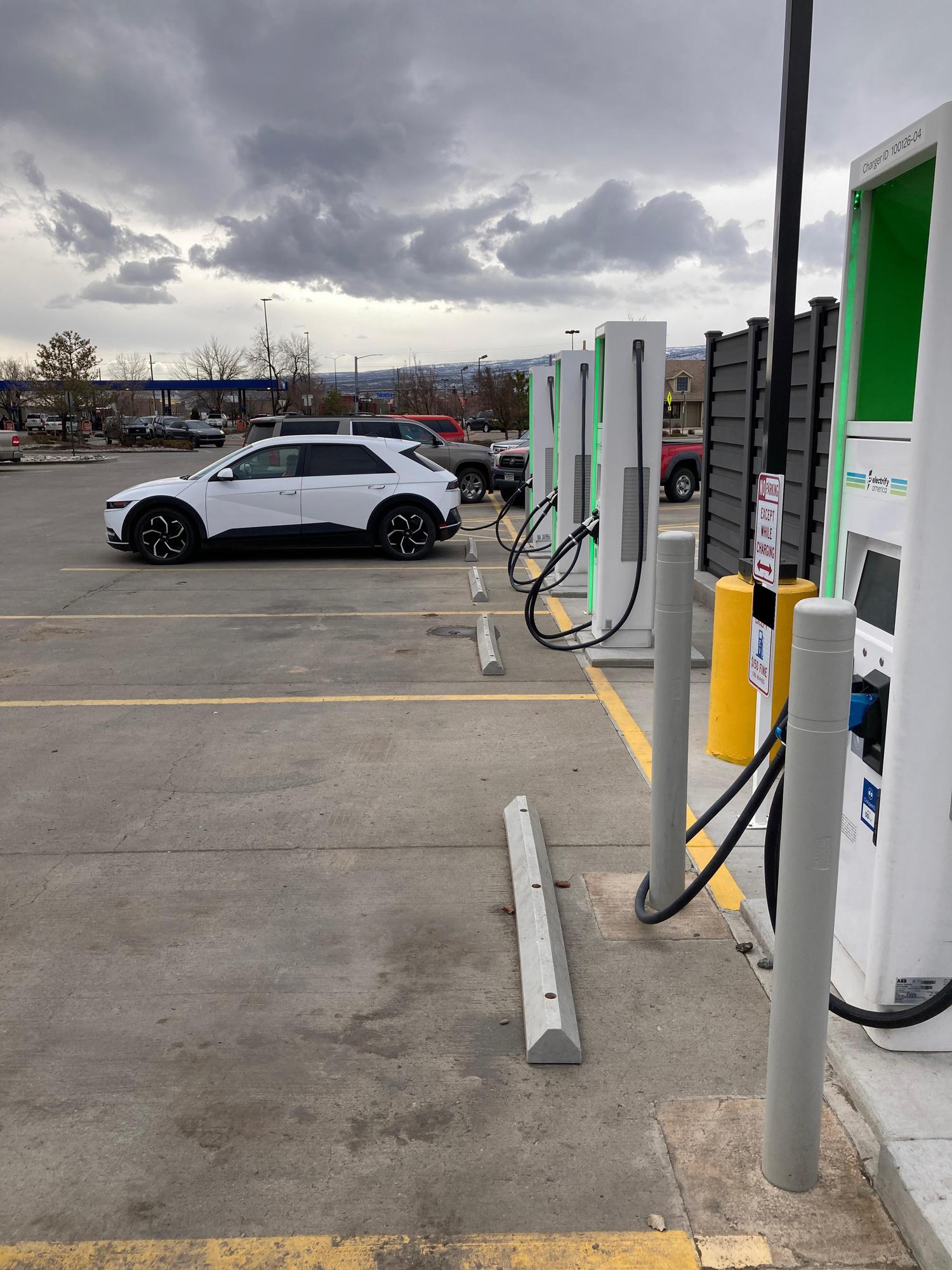 Sam's Club Grand Junction Grand Junction, CO EV Station