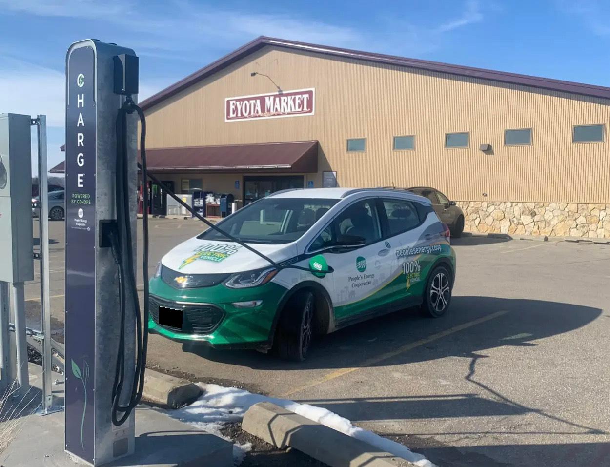 Eyota Market Eyota, MN EV Station