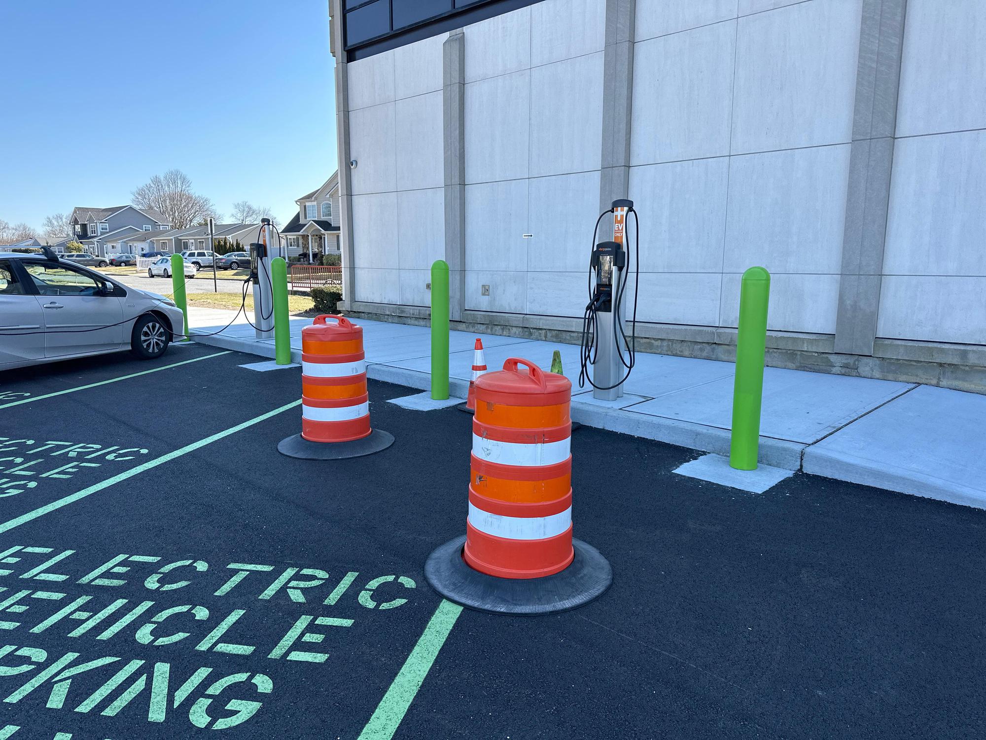 PlainviewOld Bethpage Library Plainview, NY EV Station