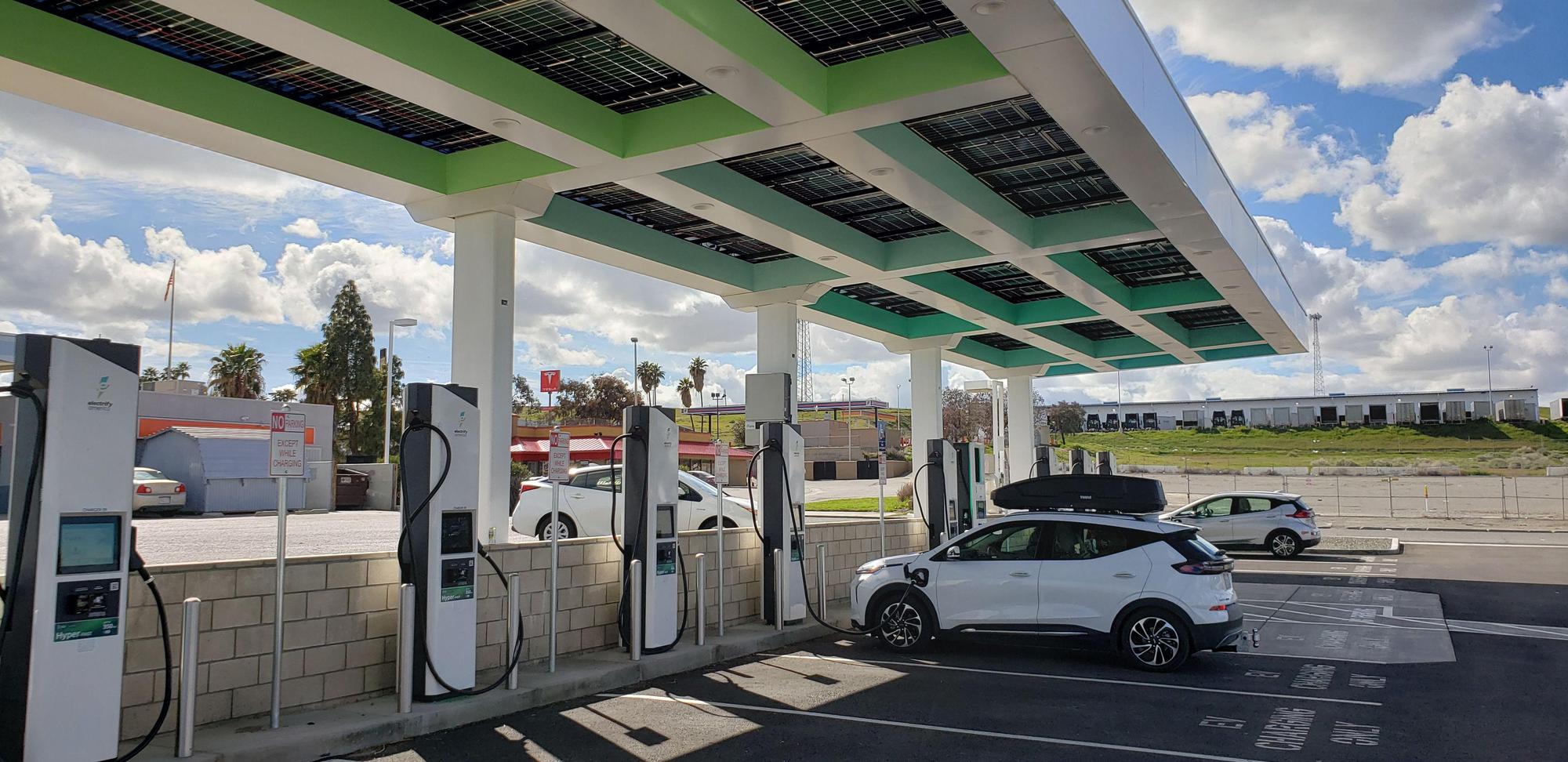 Chalios Mexican Restaurant Kettleman City, CA EV Station