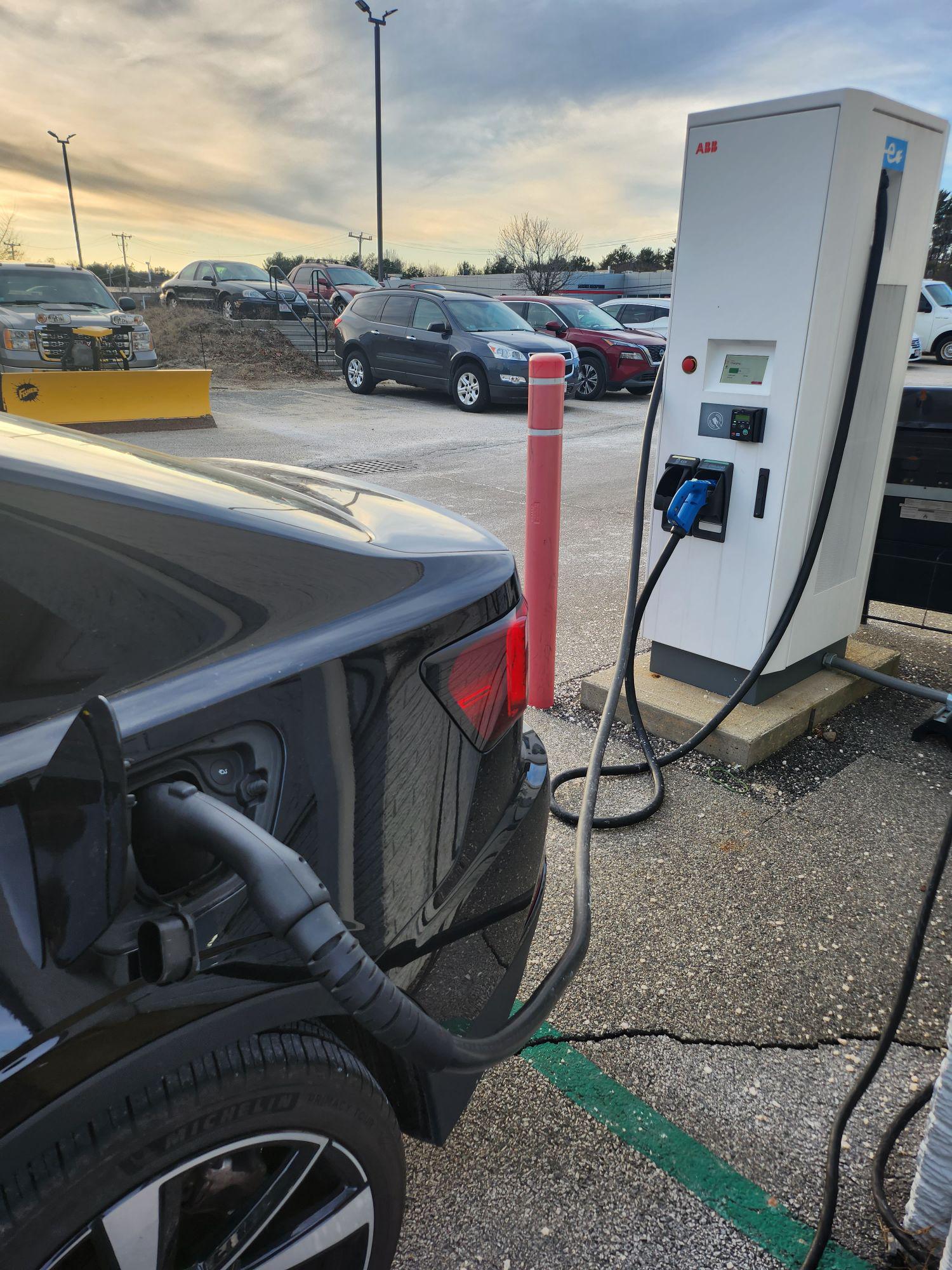 Sullivan Brothers Nissan Kingston, MA EV Station