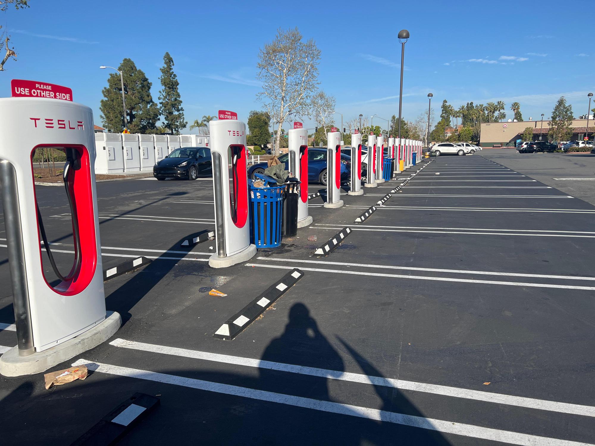 lake-forest-village-shopping-center-lake-forest-ca-ev-station