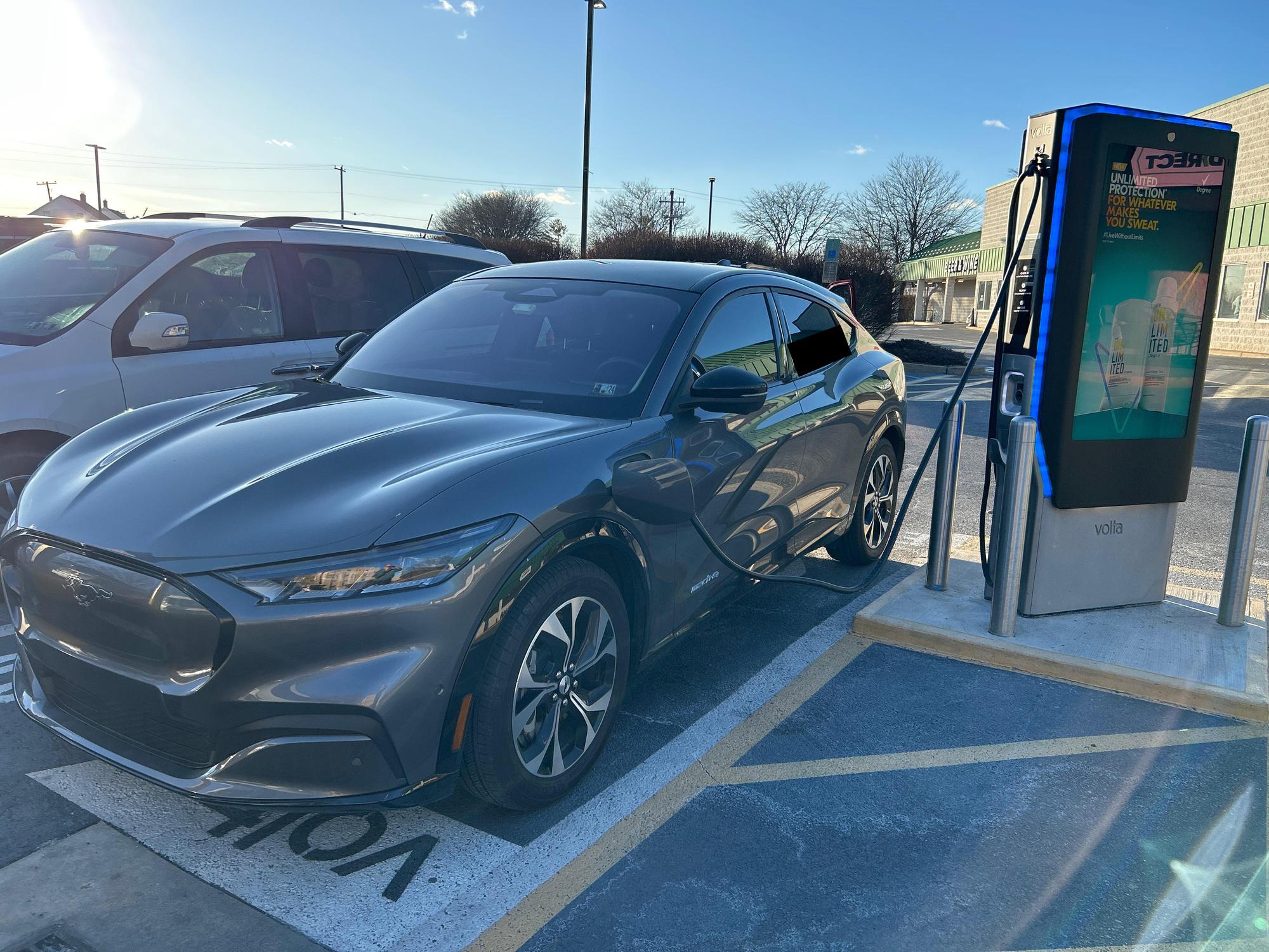 Giant Food Coplay, PA EV Station