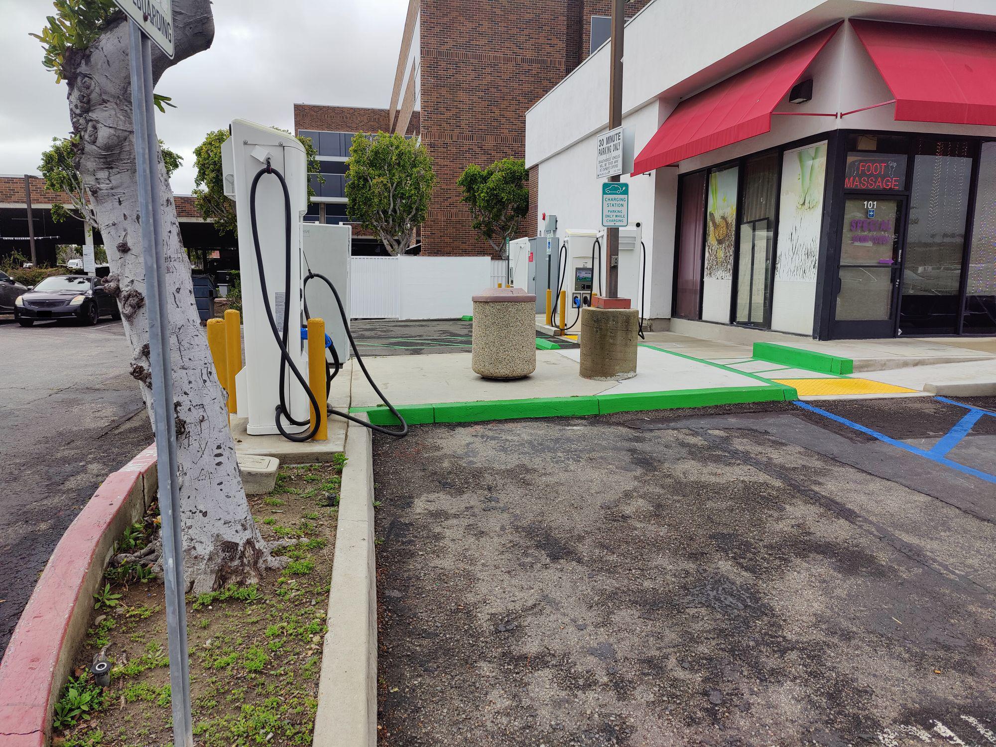 Oak Tree Plaza Tustin Massage Tustin, CA EV Station