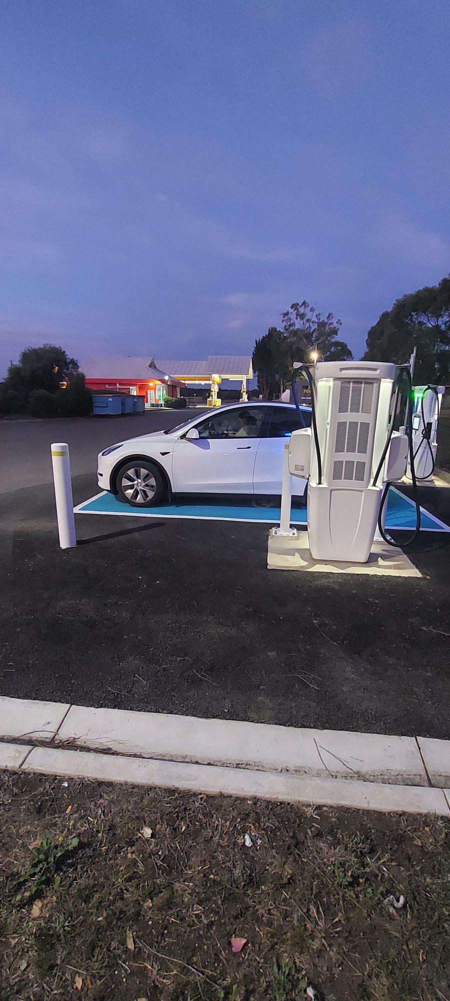 Shell Coles Express Warrenheip Warrenheip, VIC EV Station