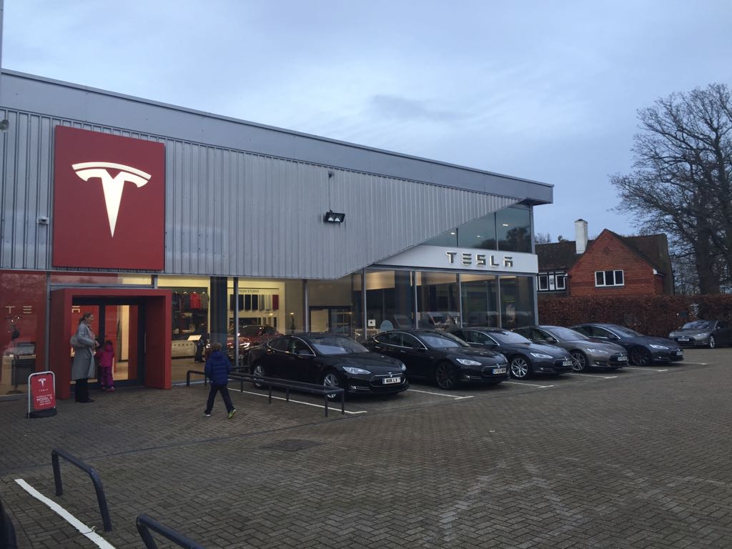 Tesla Centre Gatwick (1) Crawley, England EV Station