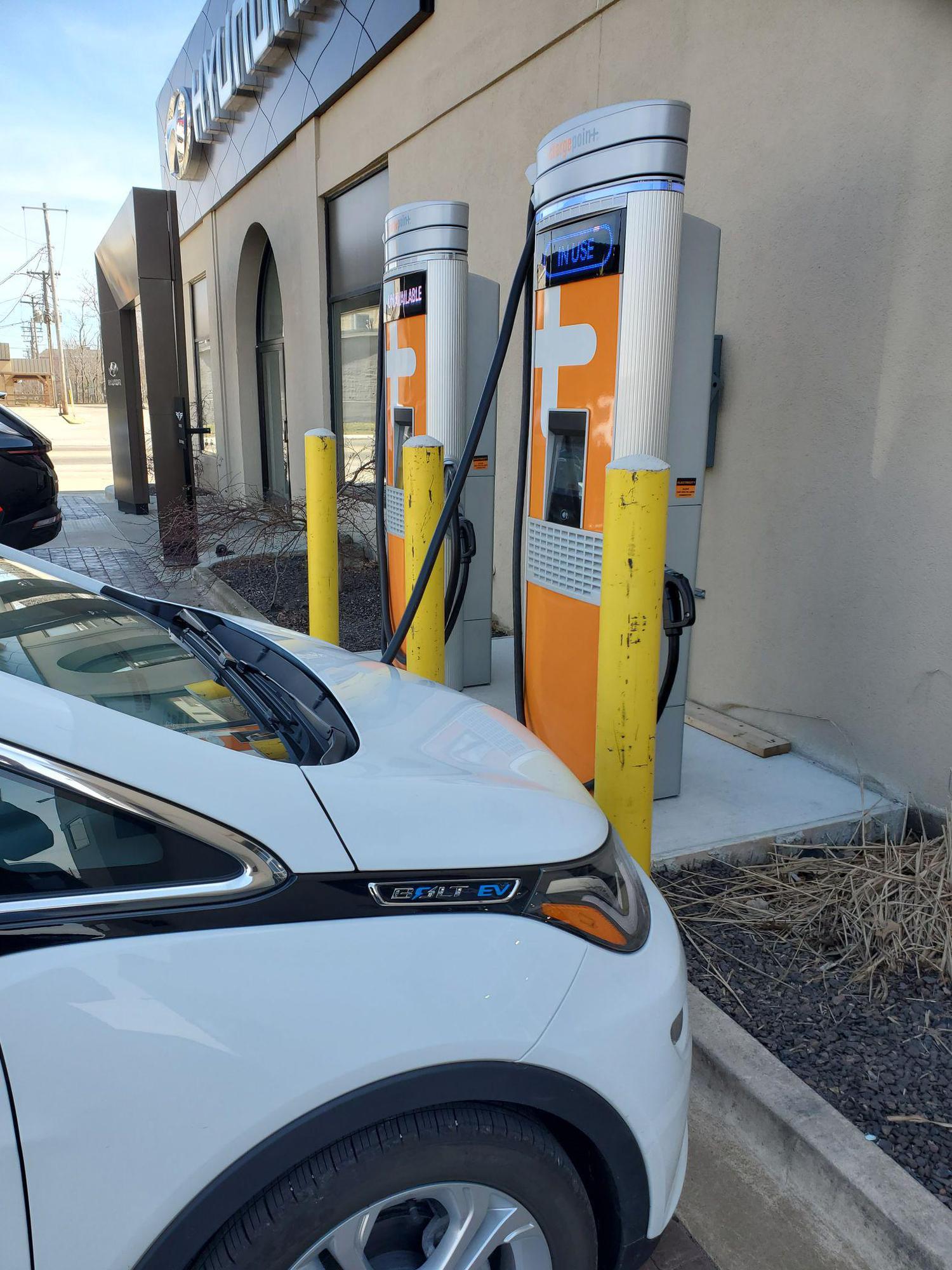 KC Summers Hyundai Genesis Mattoon, IL EV Station