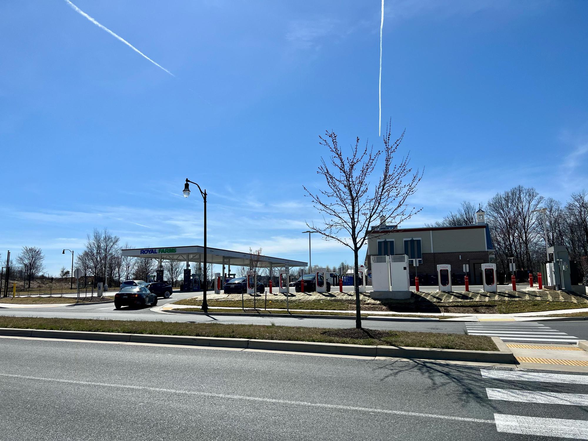 Royal Farms Gaithersburg MD EV Station popeye-s-or-royal-farms-who-has-the-best-fried-chicken-spice-king