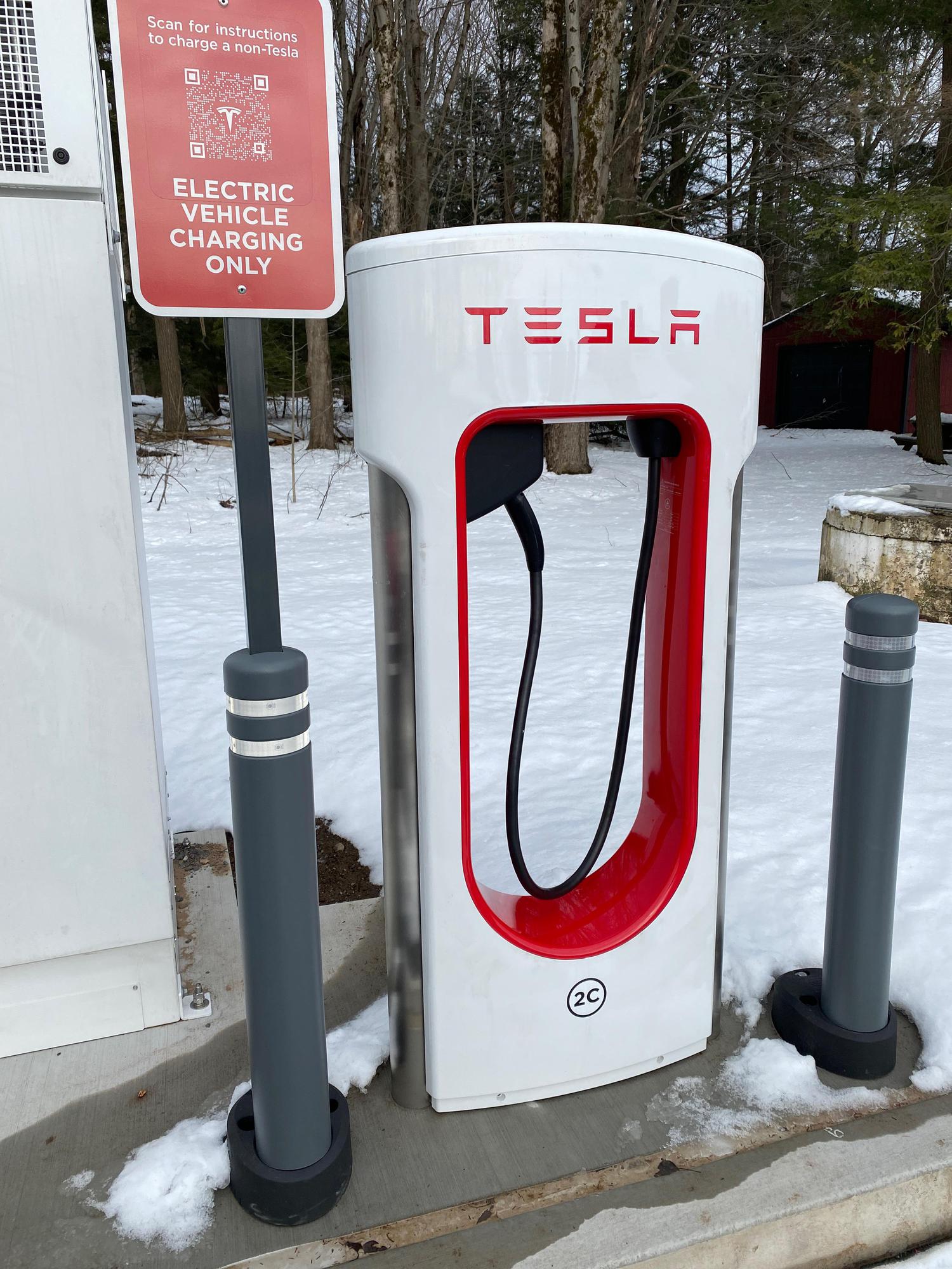 Grist Mill Restaurant Parish, NY EV Station