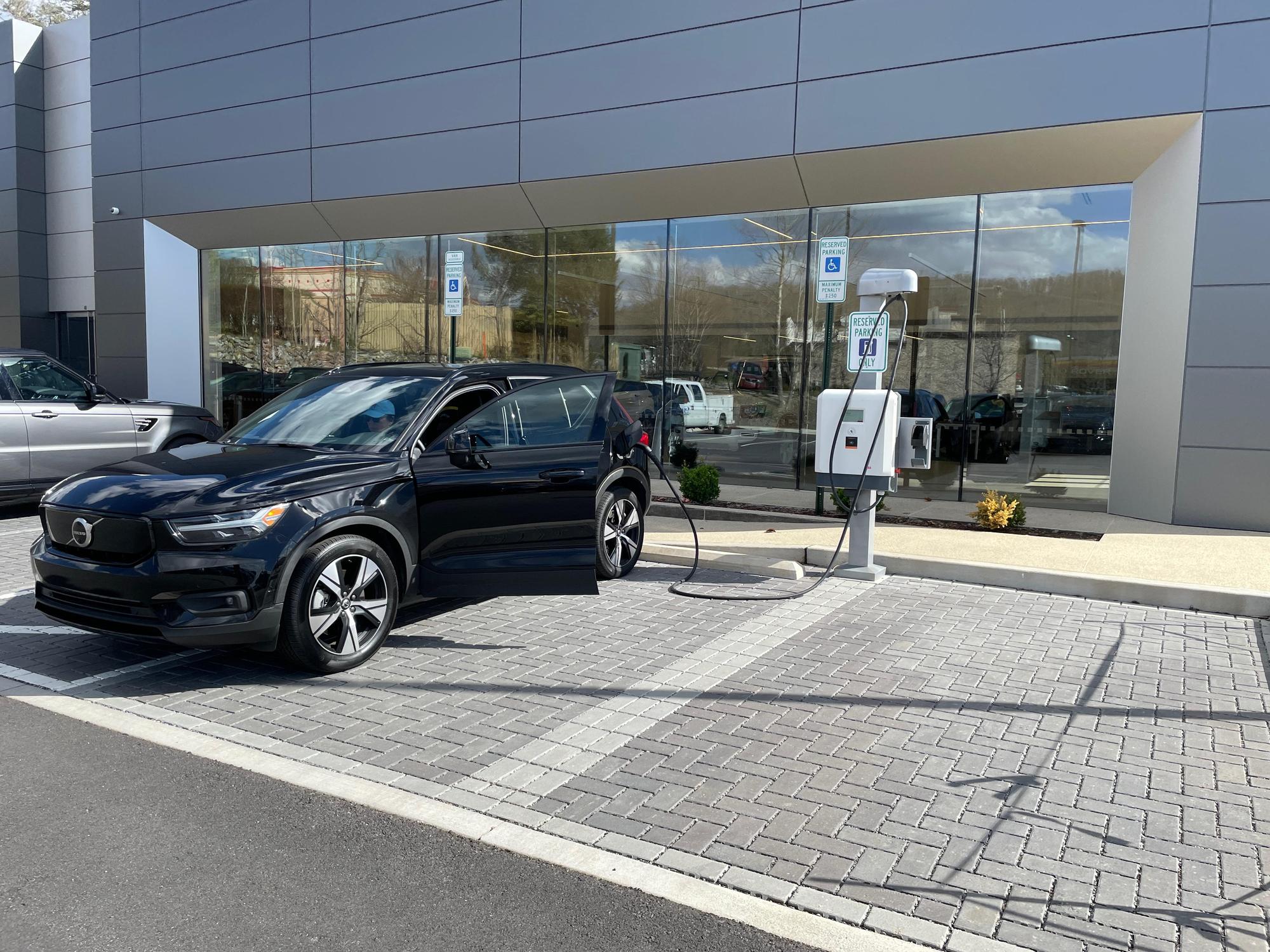 Land Rover Asheville Arden, NC EV Station