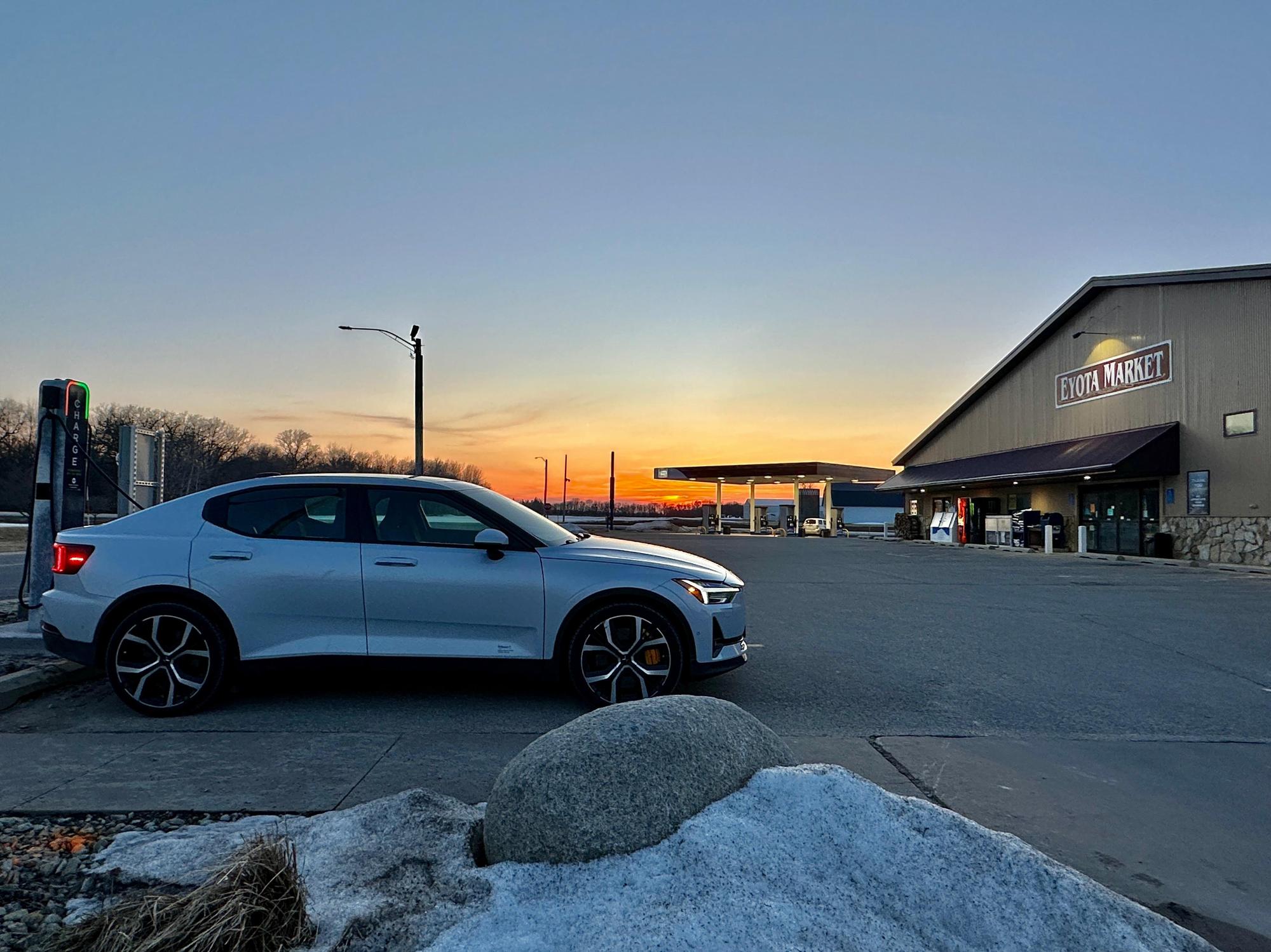 Eyota Market Eyota, MN EV Station