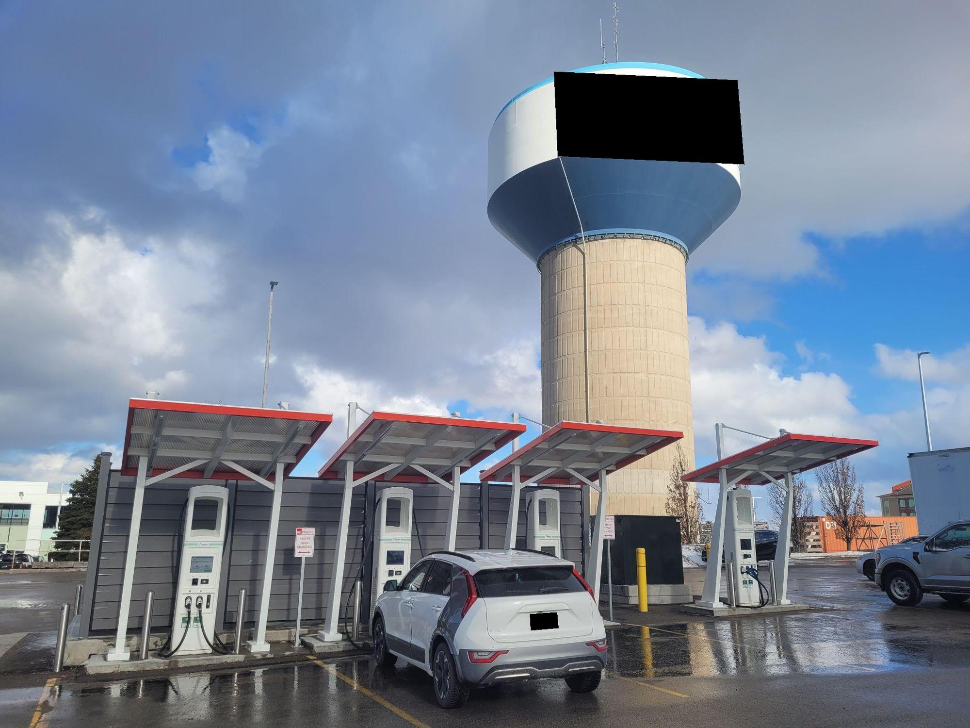 Canadian Tire Barrie South Barrie, ON EV Station