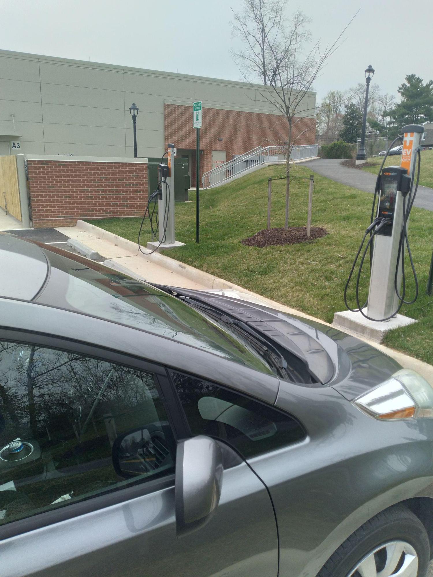 Lorton Library Lorton, VA EV Station